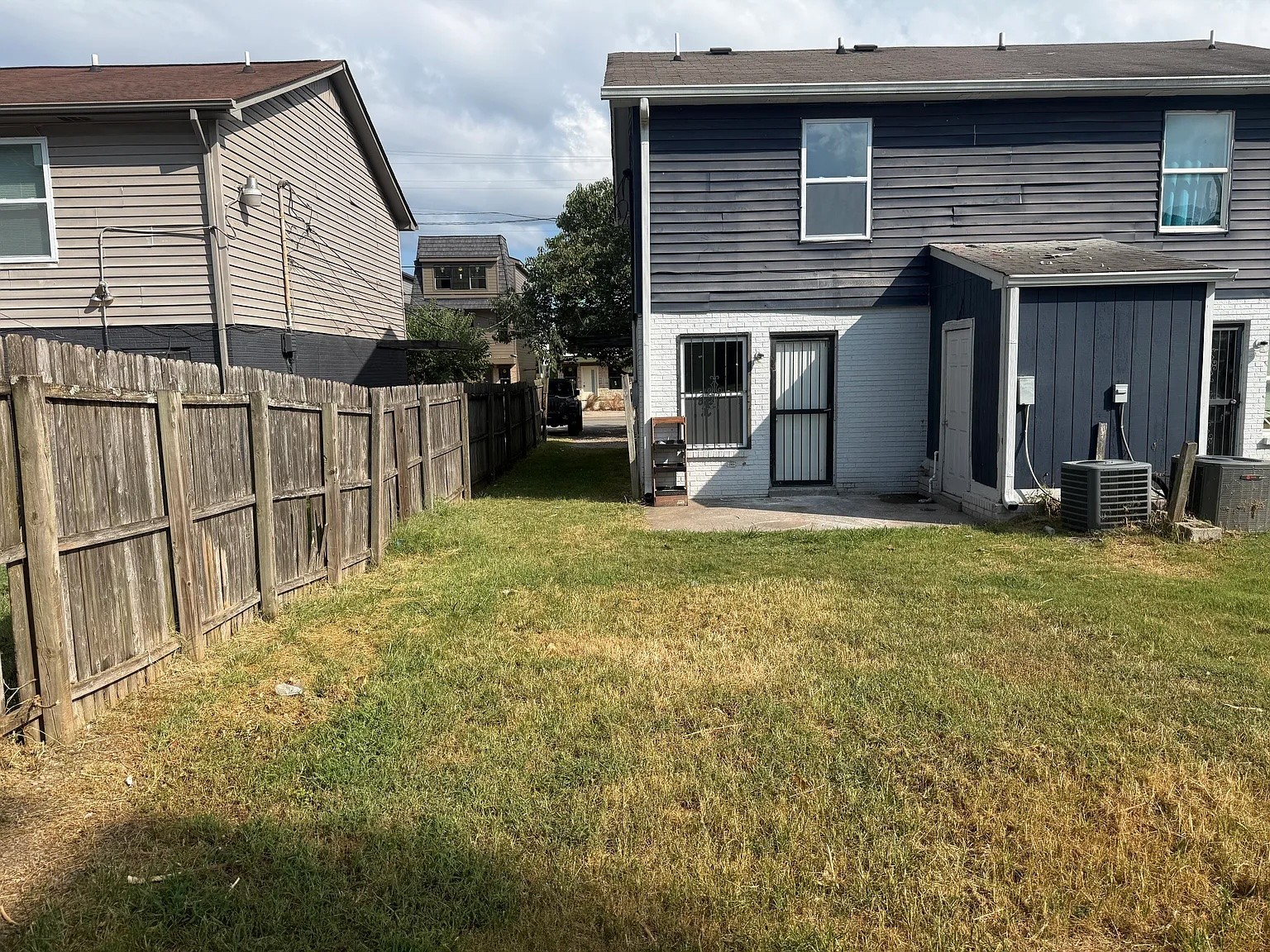 2507 W Heiman St Property Photo 2