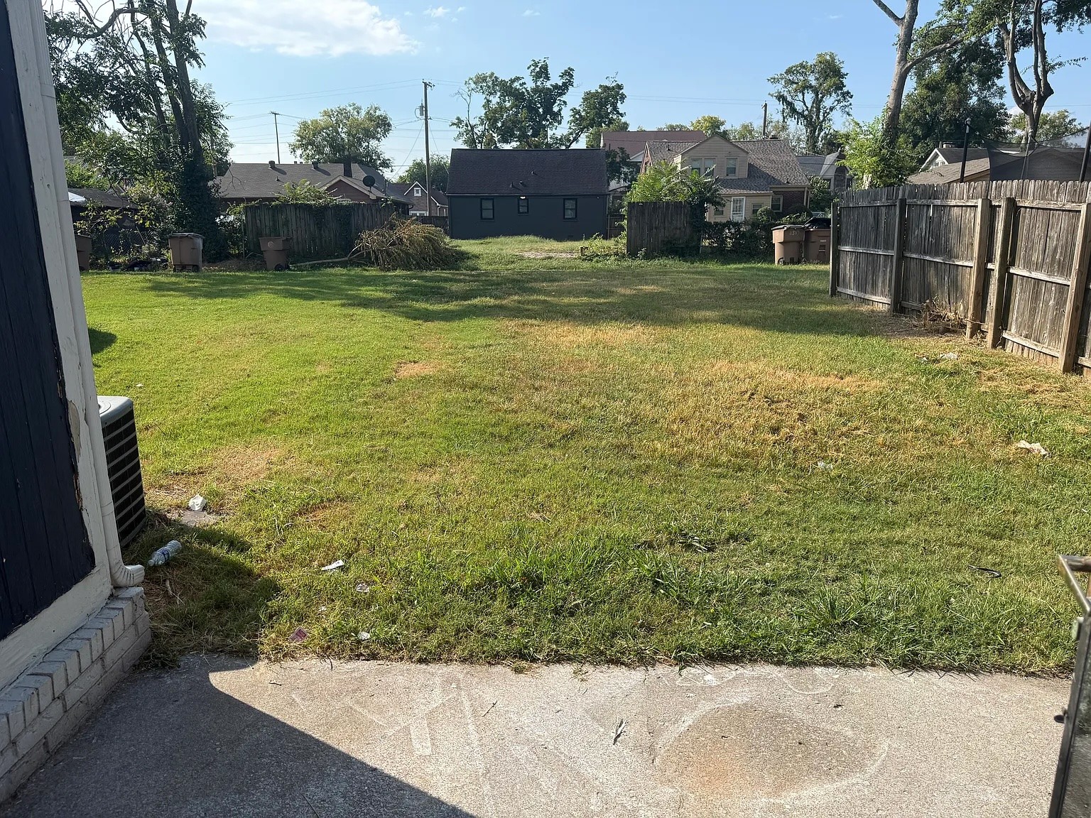 2507 W Heiman St Property Photo 3