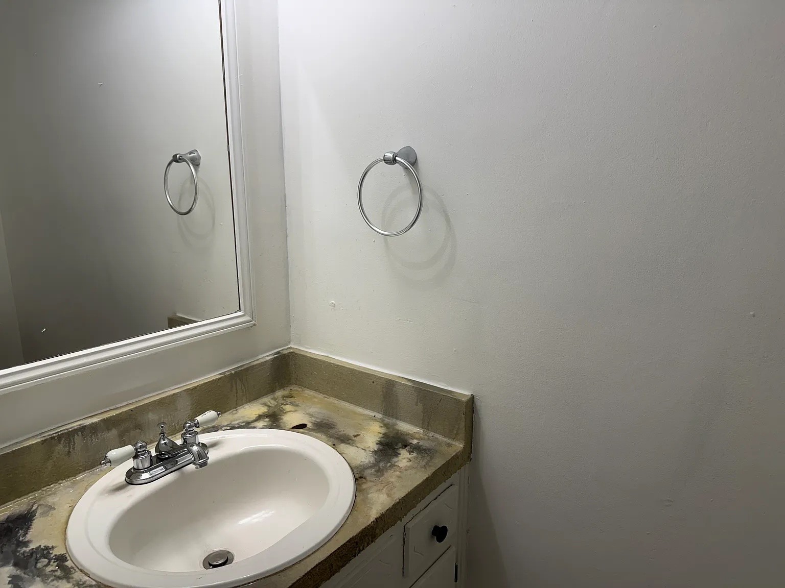 2507 W Heiman St Property Photo 4