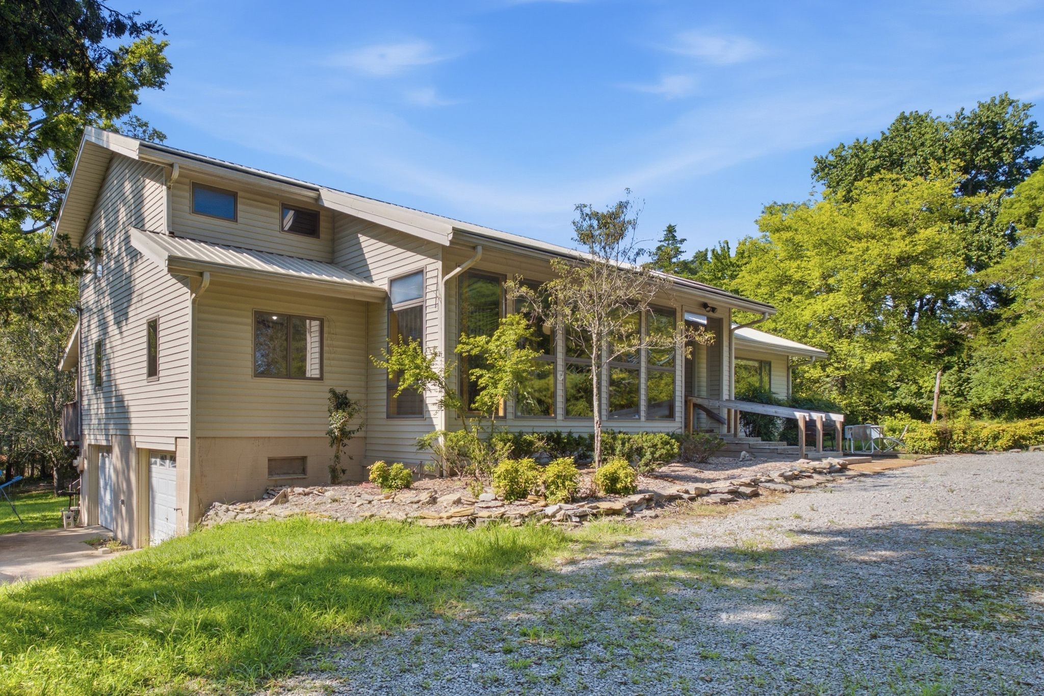 5052 John Hagar Rd Property Photo 1