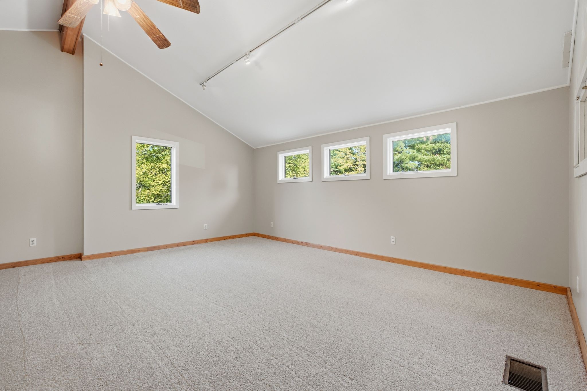 5052 John Hagar Rd Property Photo 28