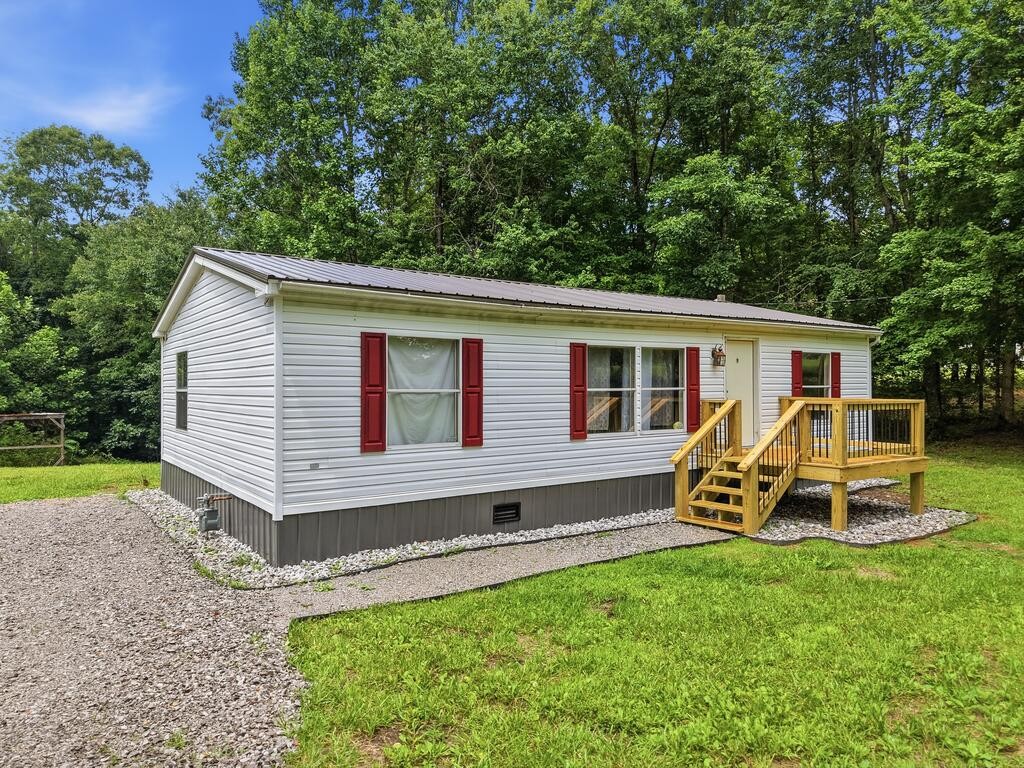 733 Wigwam Property Photo 1