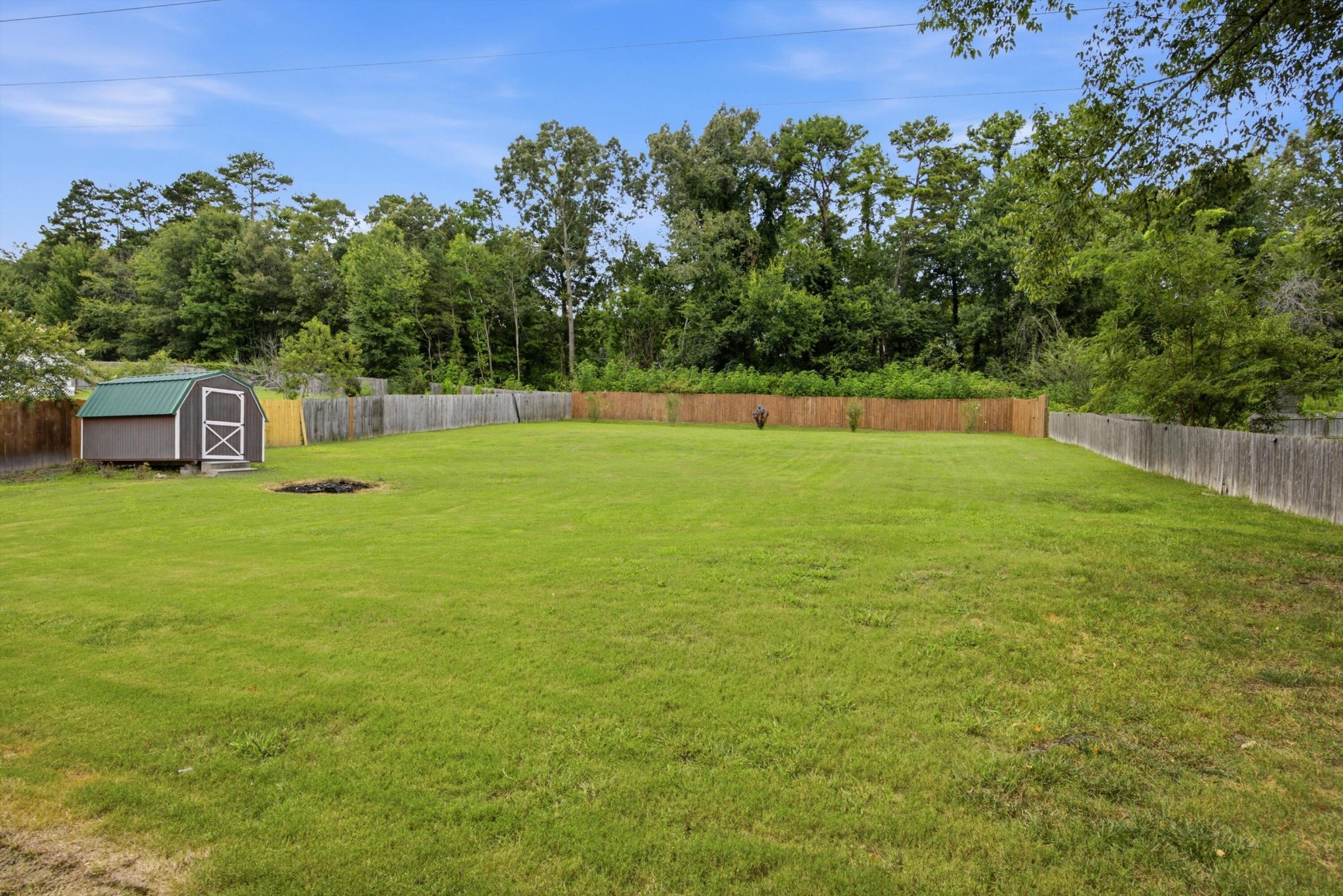 717 Ashbrook Drive Property Photo 23