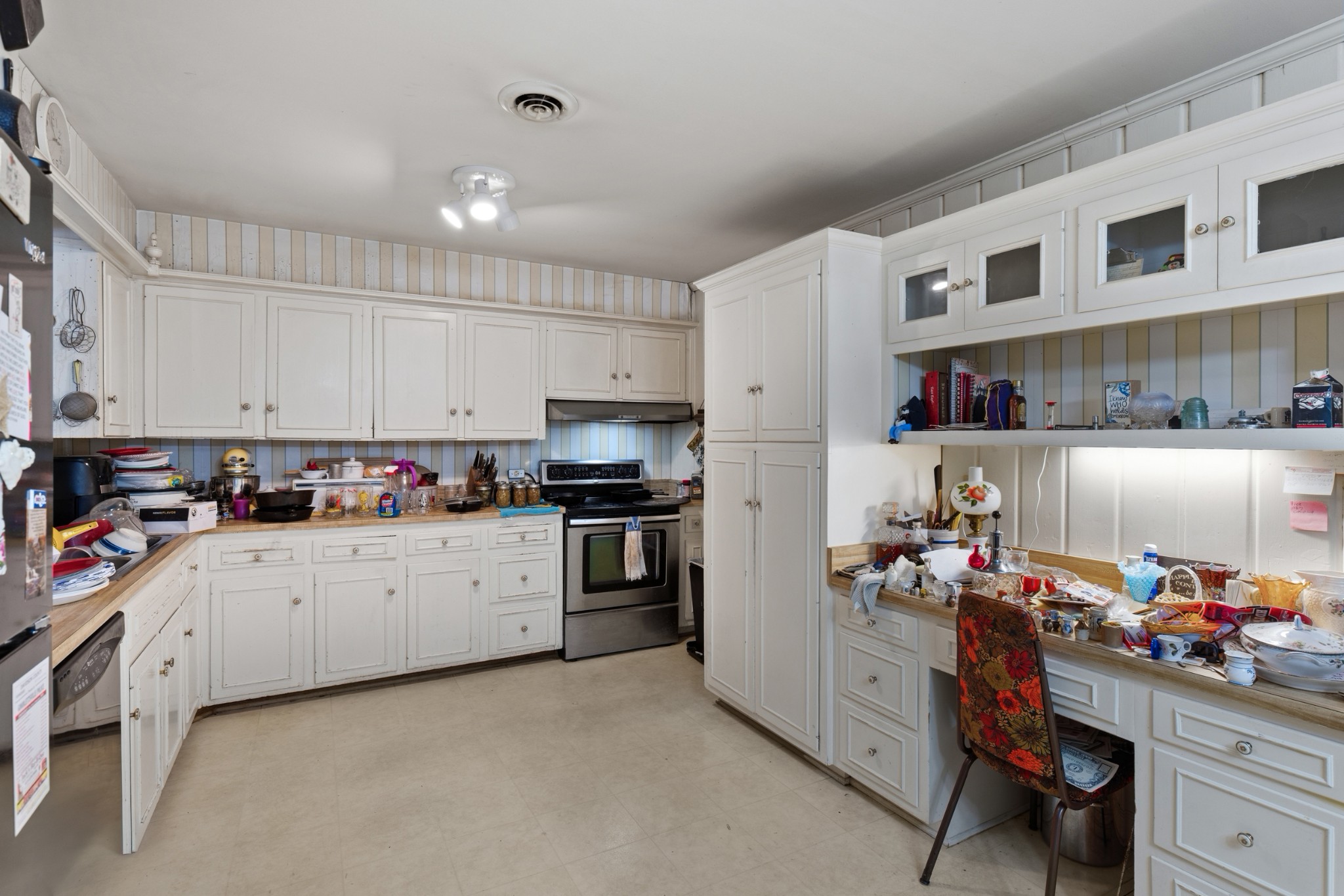 215 Shevel Dr Property Photo 10