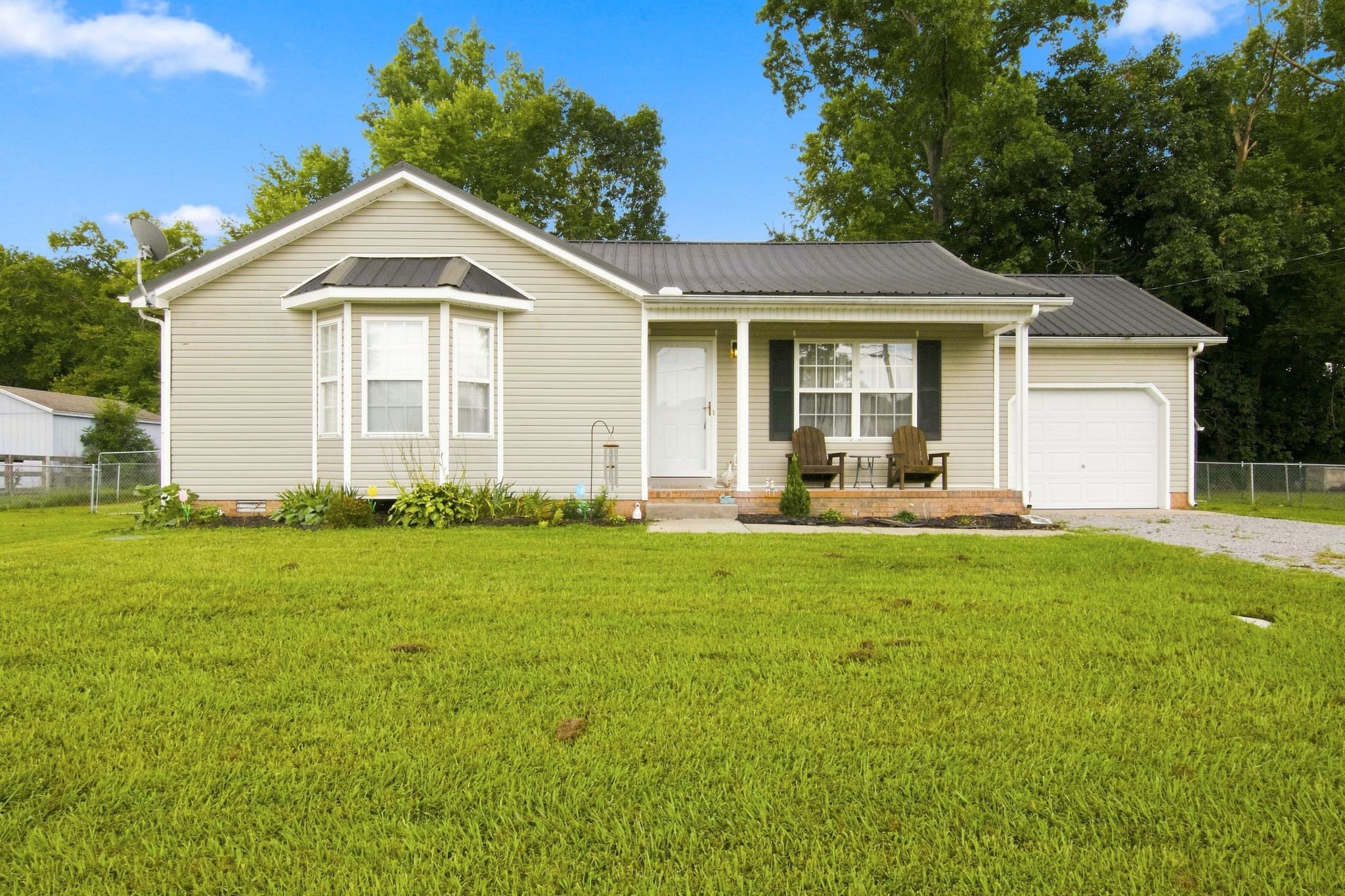 533 Birkenhead Dr Property Photo 1