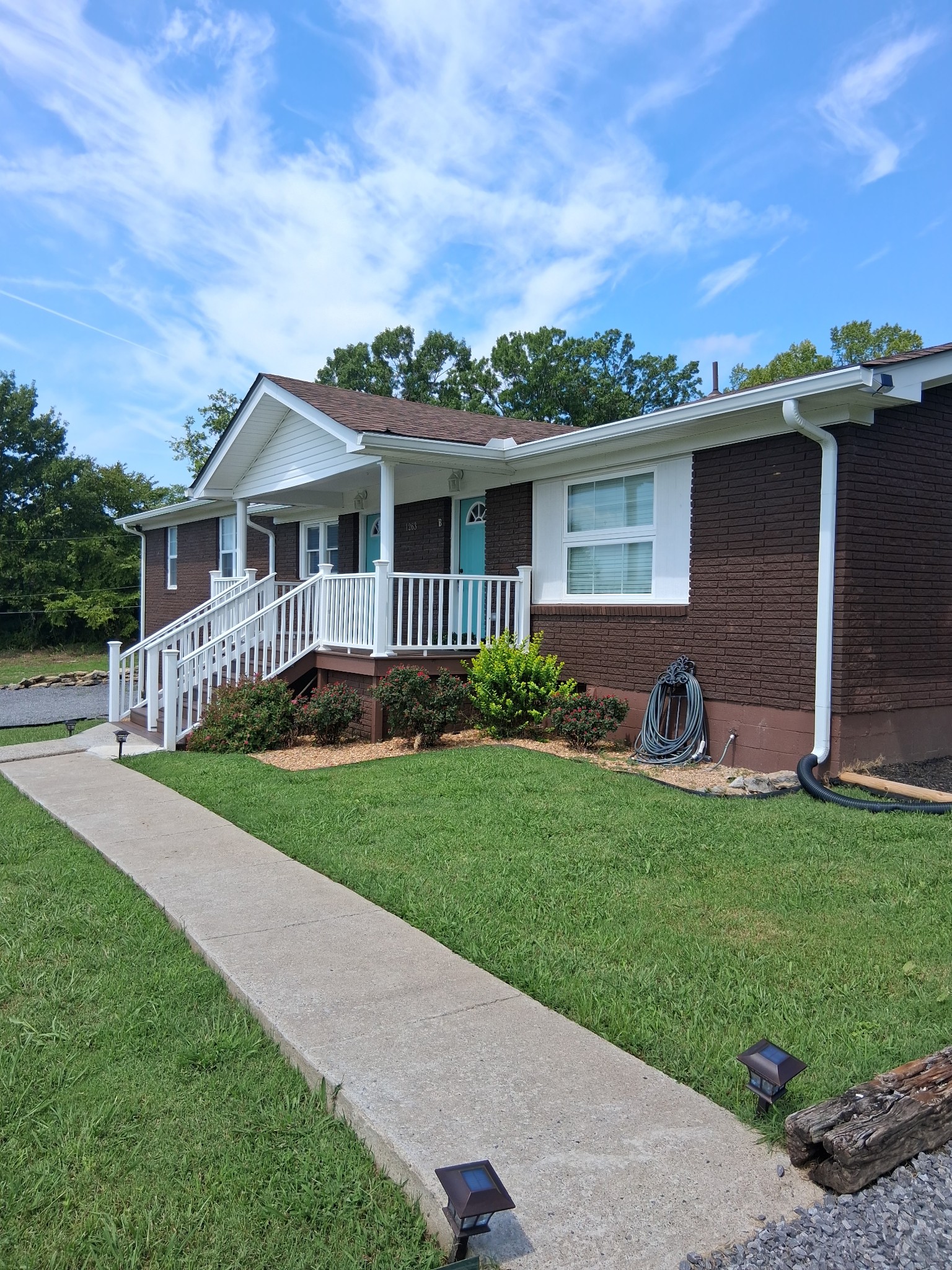 1263 Avondale Rd Property Photo 3