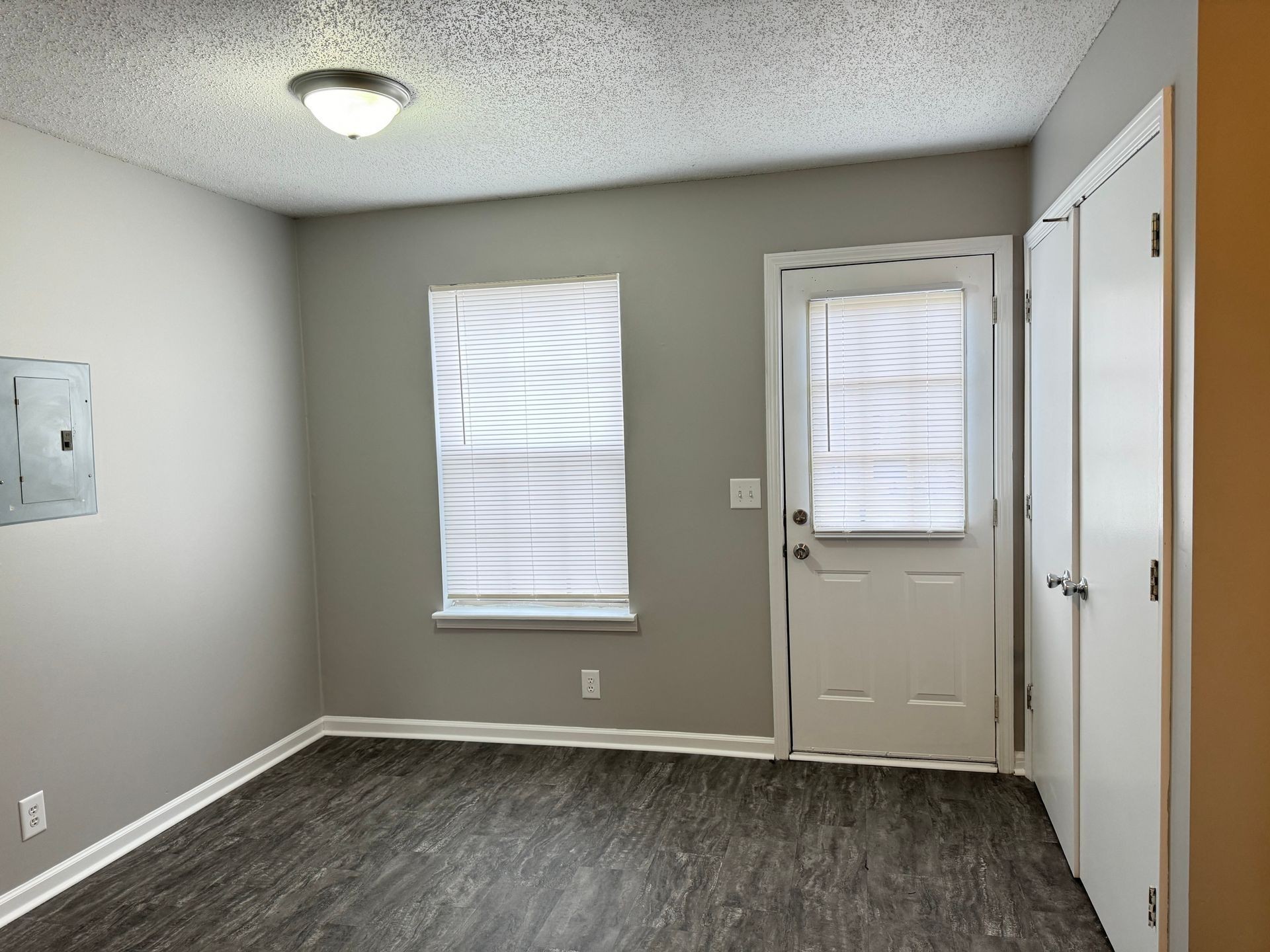 2453 W Wilson Rd Property Photo 5