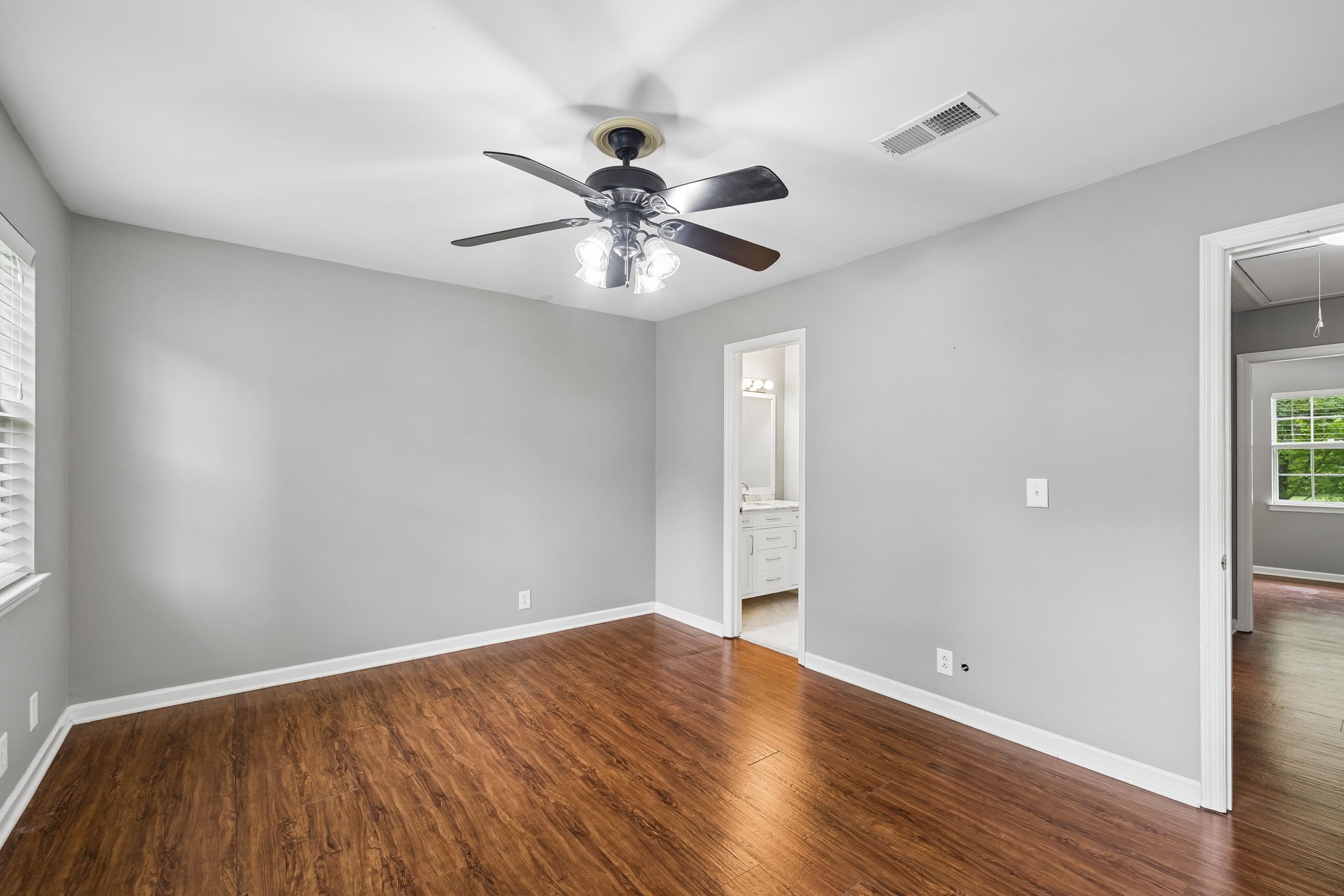 1273 Carriage Park Dr Property Photo 19