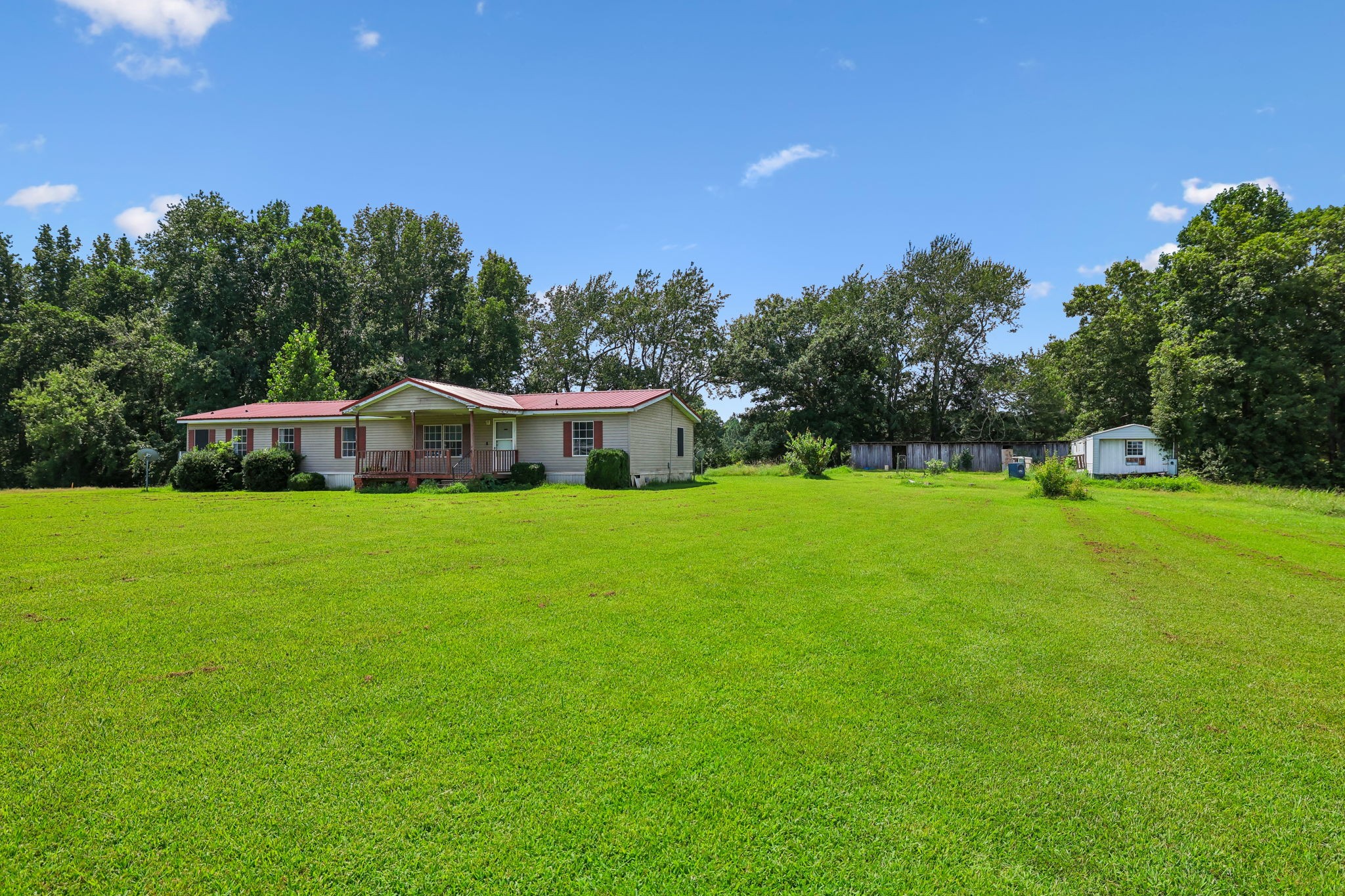 17 Light Ln Property Photo 4