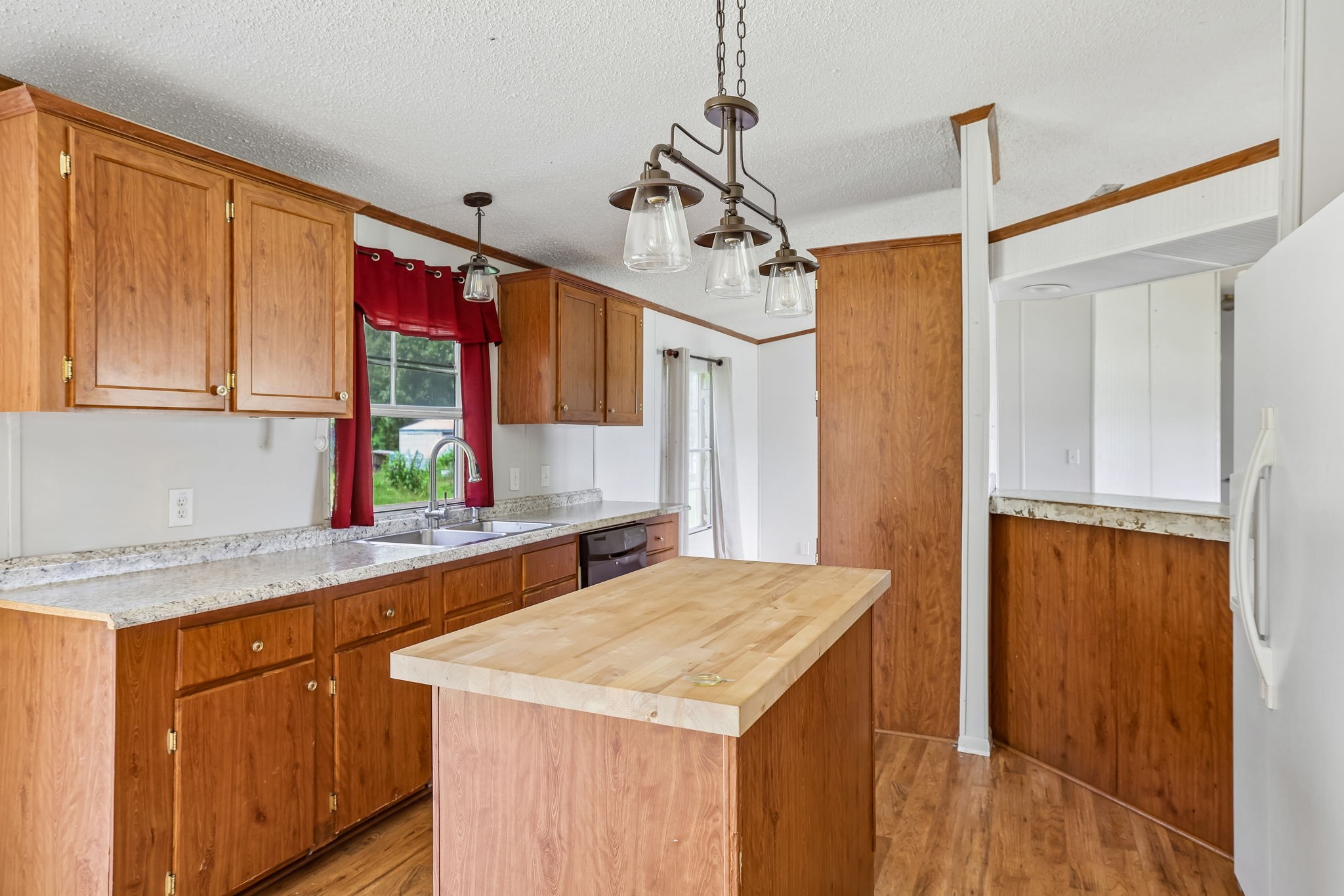 17 Light Ln Property Photo 8