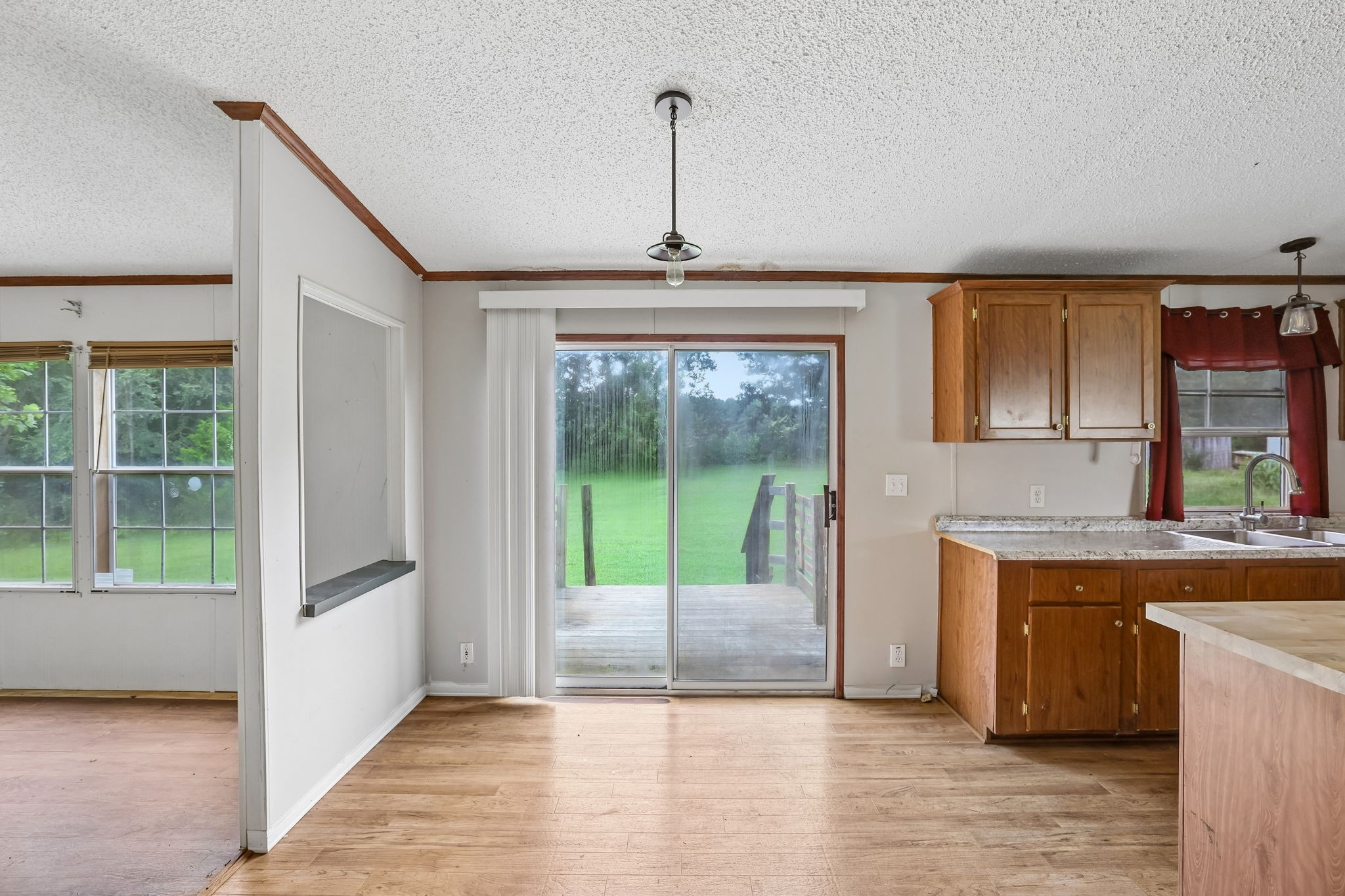 17 Light Ln Property Photo 12