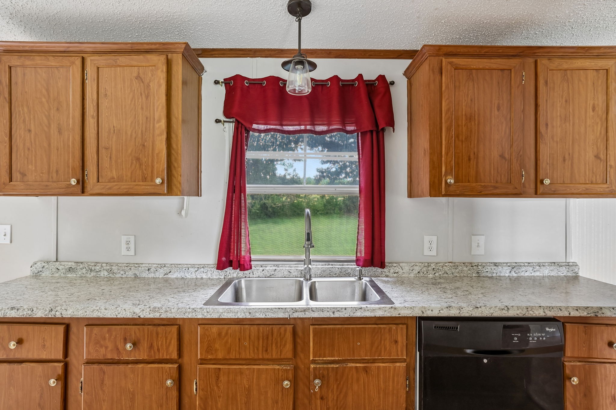 17 Light Ln Property Photo 13