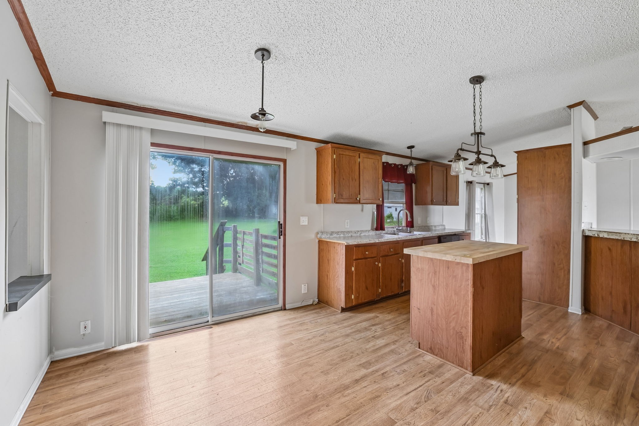 17 Light Ln Property Photo 15