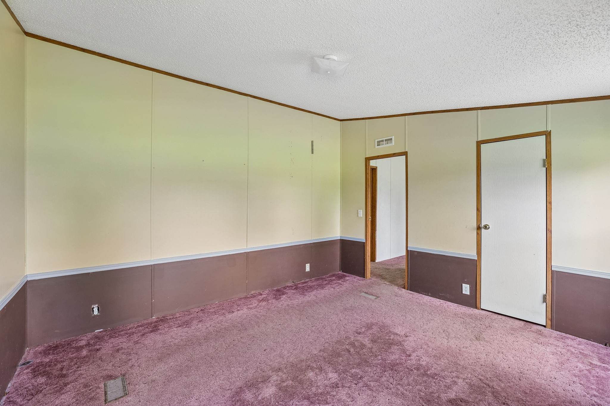 17 Light Ln Property Photo 29