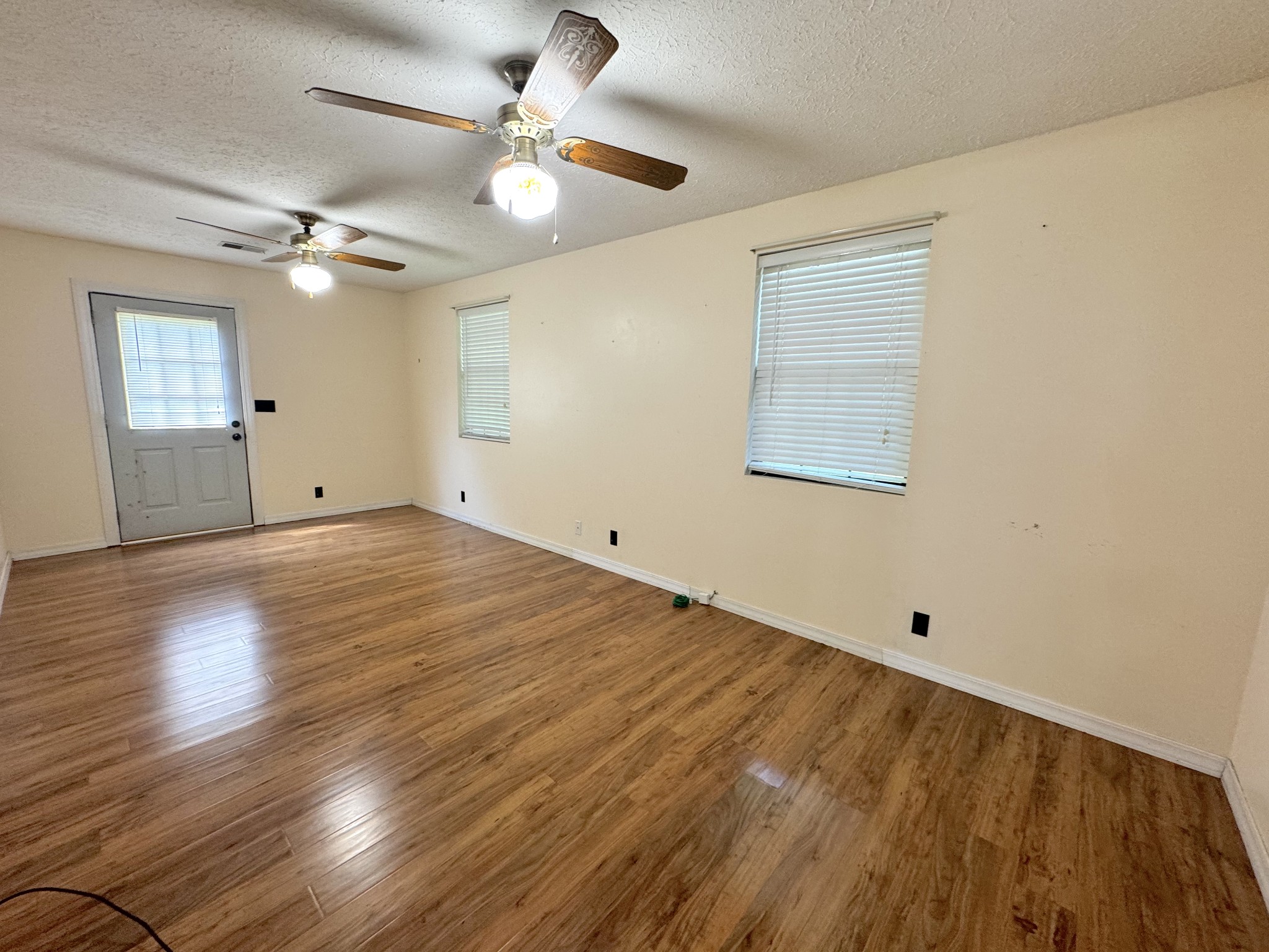 1202 Pickle Knight Rd Property Photo 5