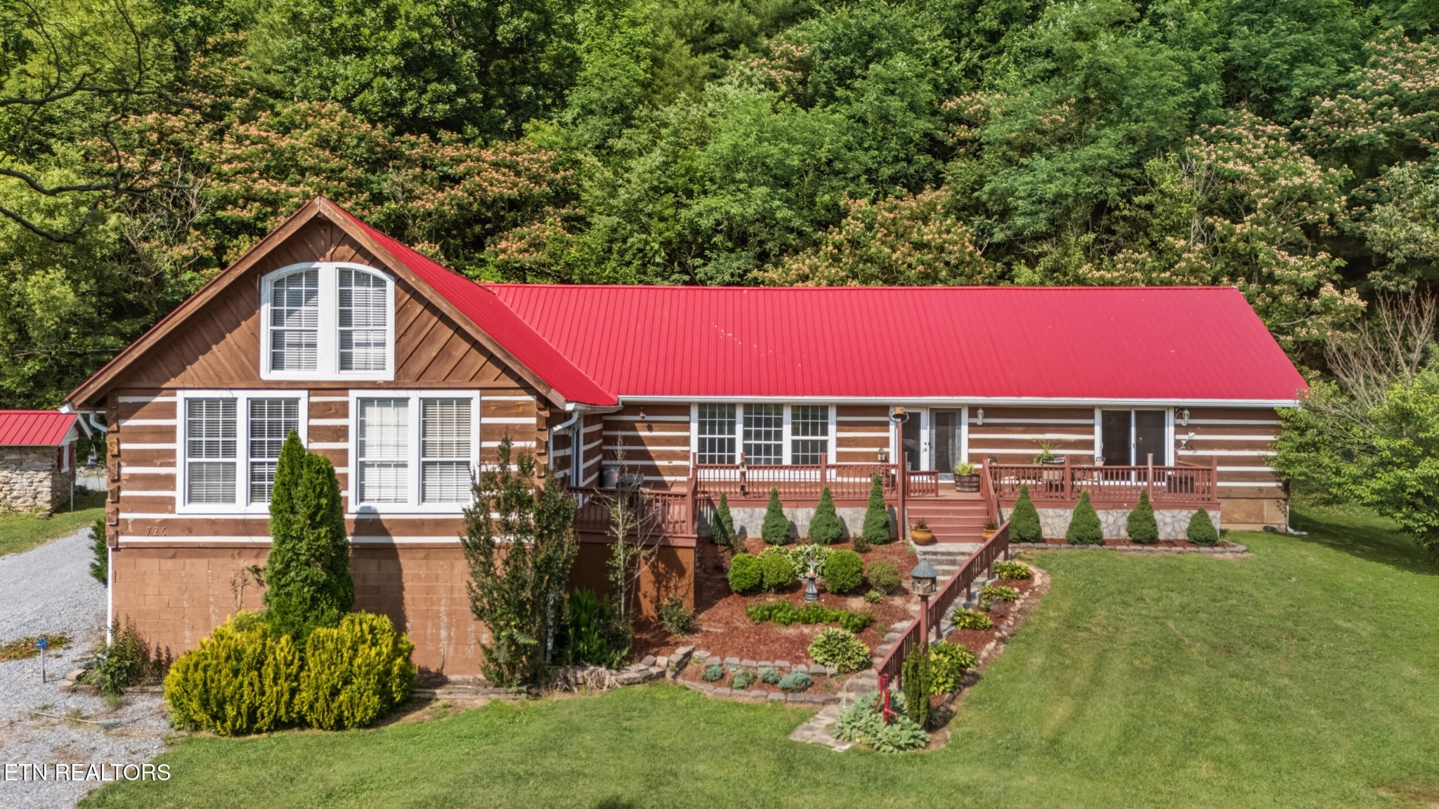 726 Highway 107 Property Photo 1