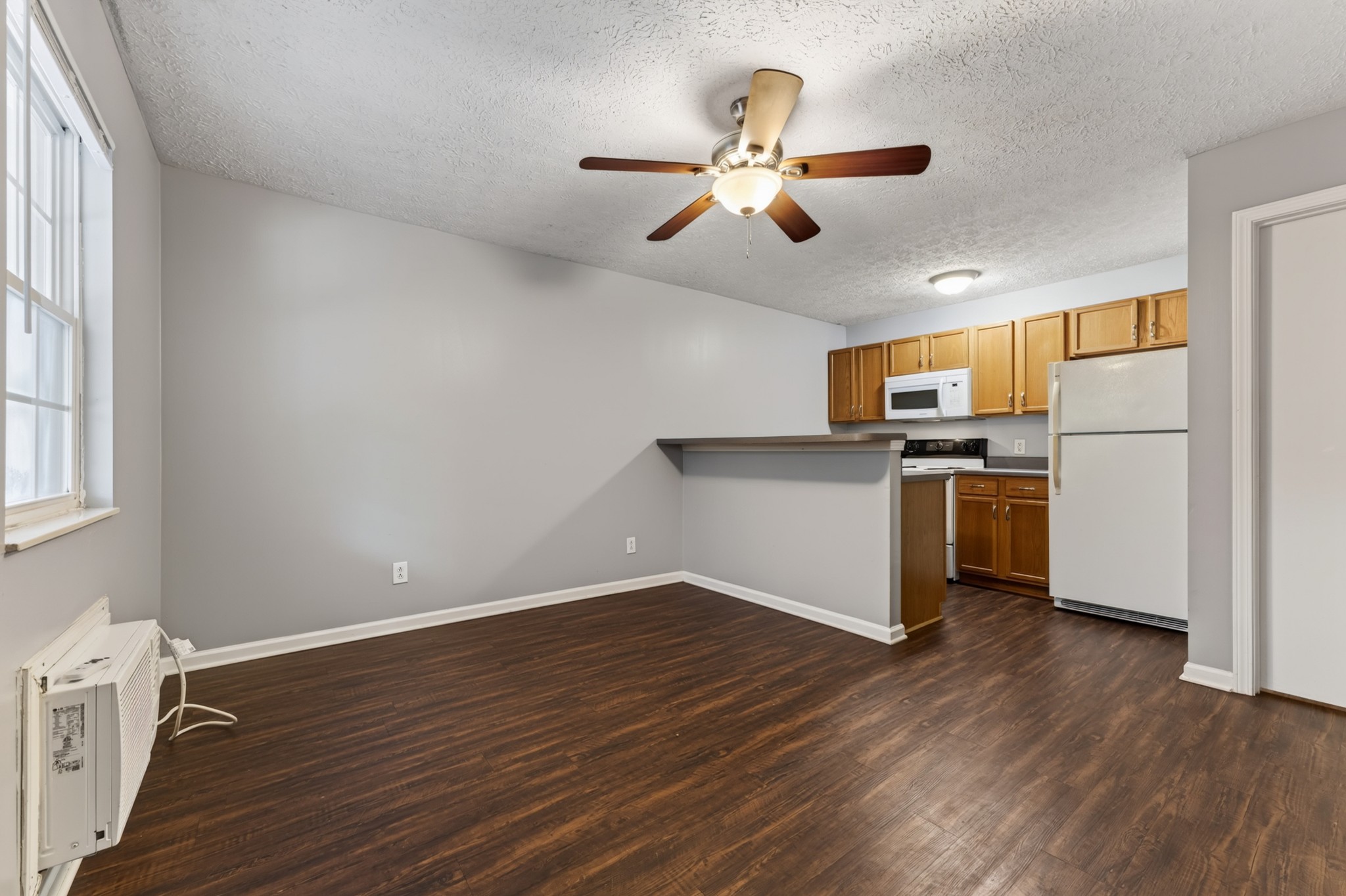 765 Robb Ave Property Photo 5