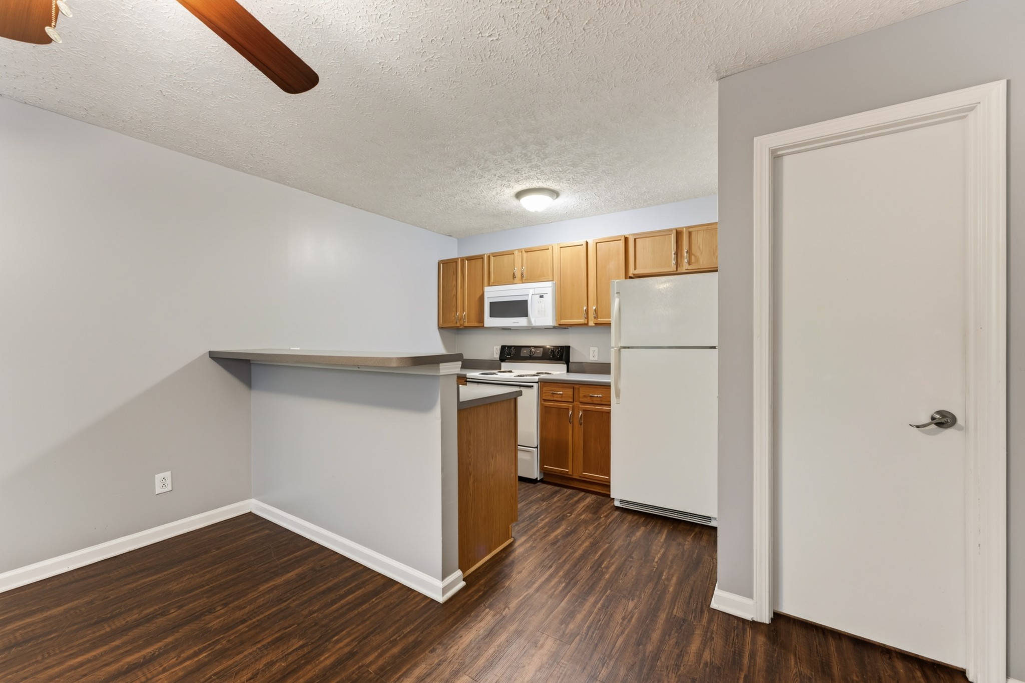 765 Robb Ave Property Photo 10