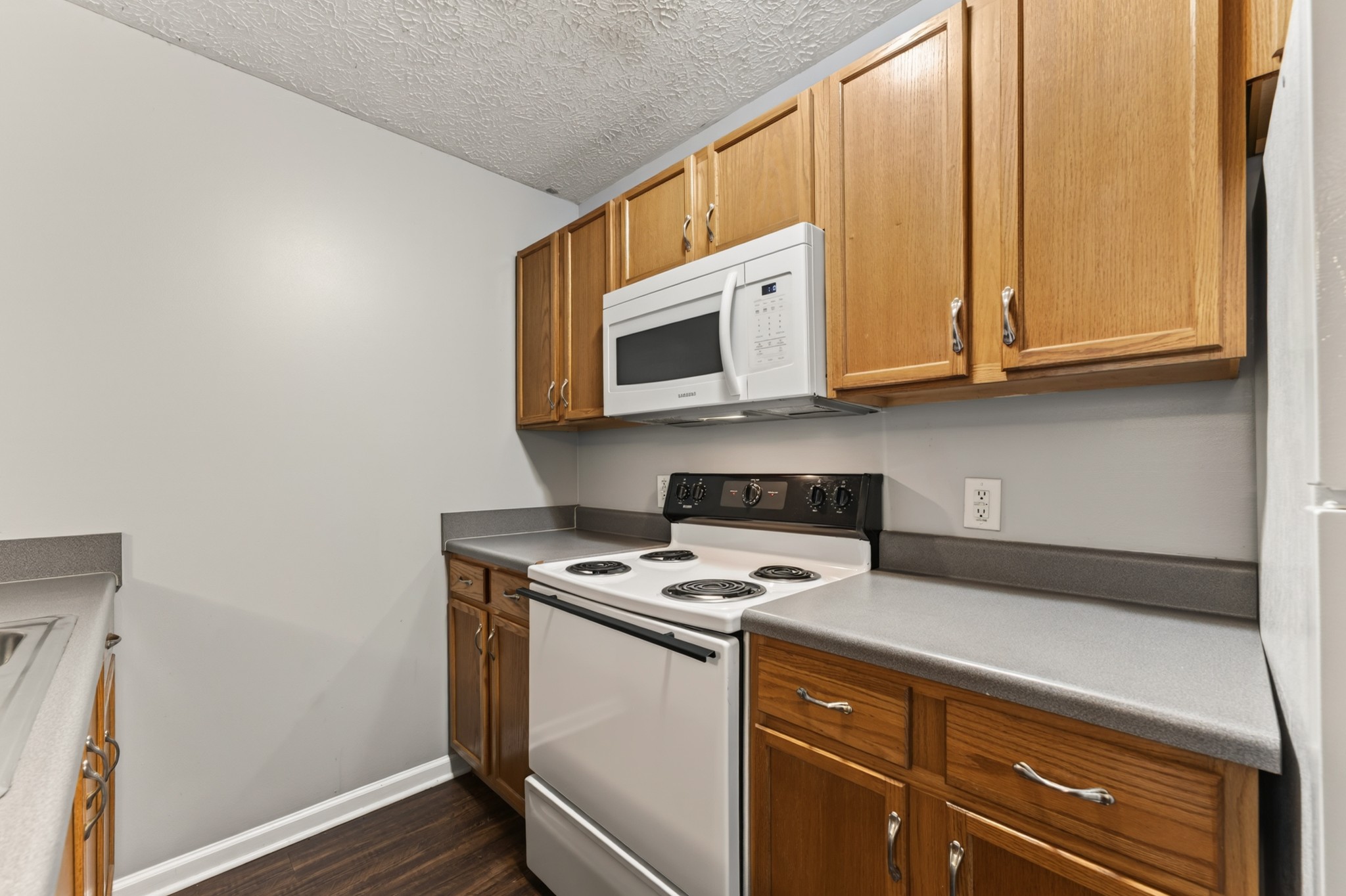 765 Robb Ave Property Photo 12