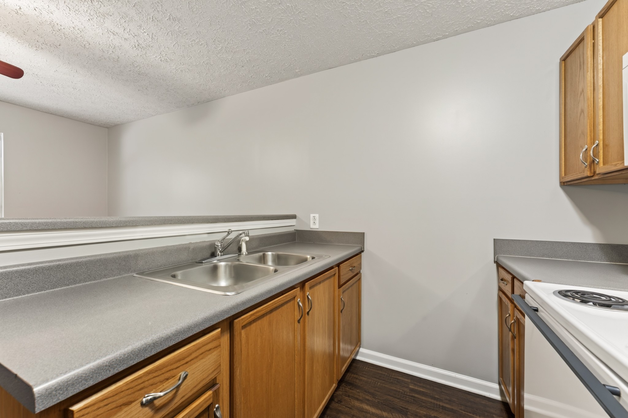 765 Robb Ave Property Photo 13