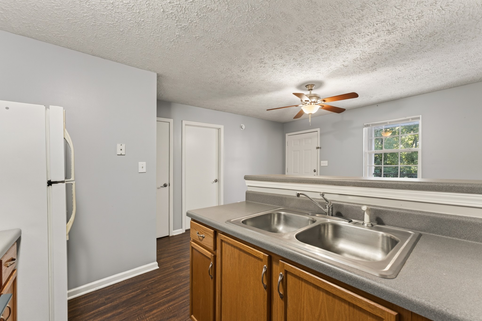 765 Robb Ave Property Photo 15