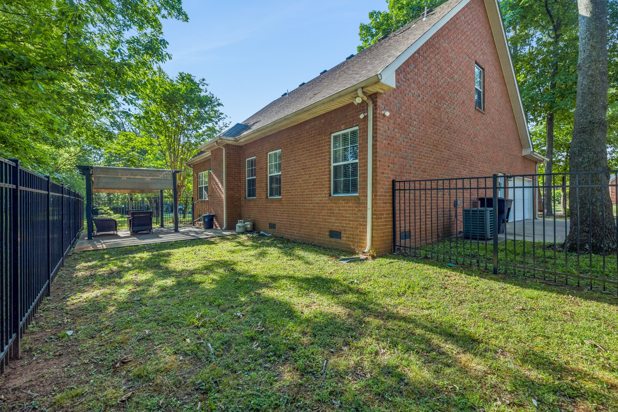 4901 Cally St Property Photo 3