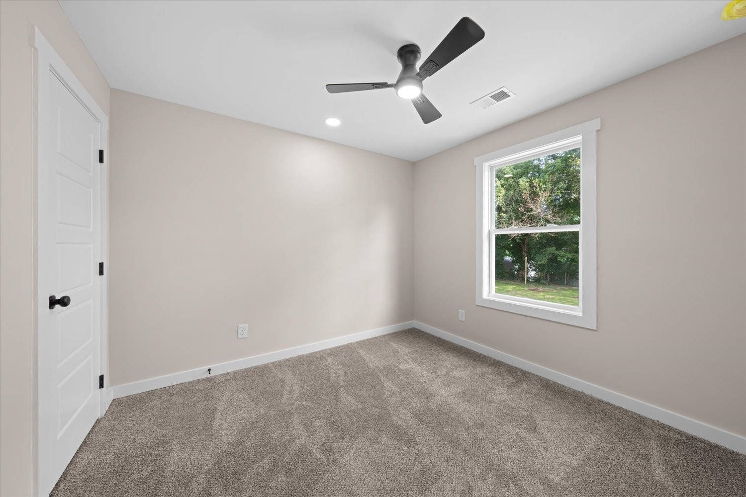 320 Mitchell St Property Photo 25