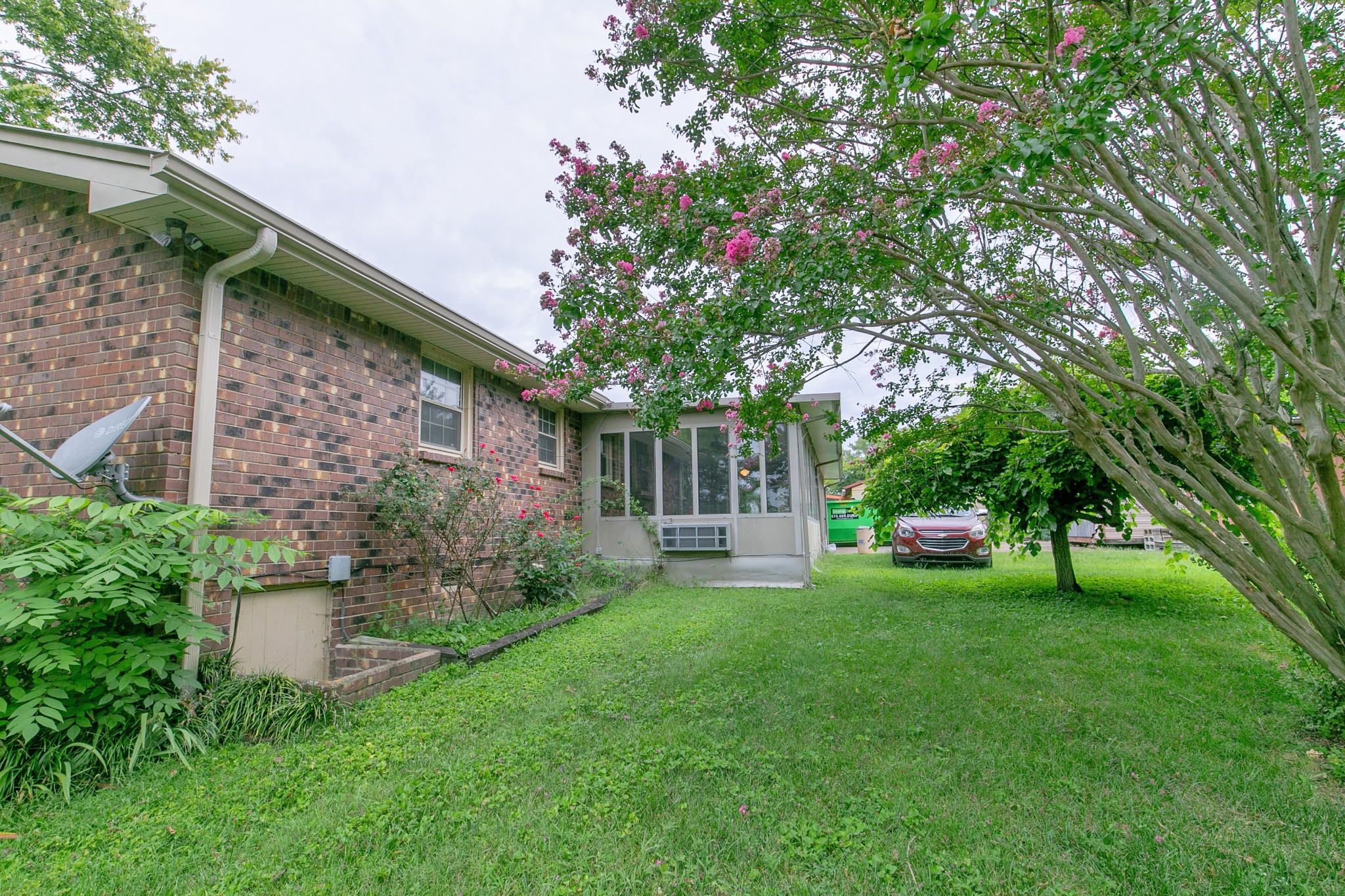 307 Donna Dr Property Photo 6