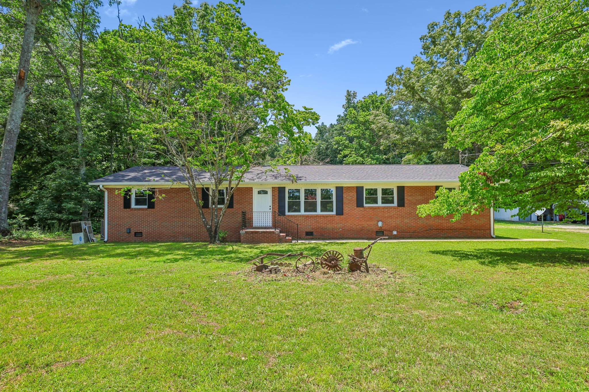 512 New Rock Creek Rd Property Photo 1