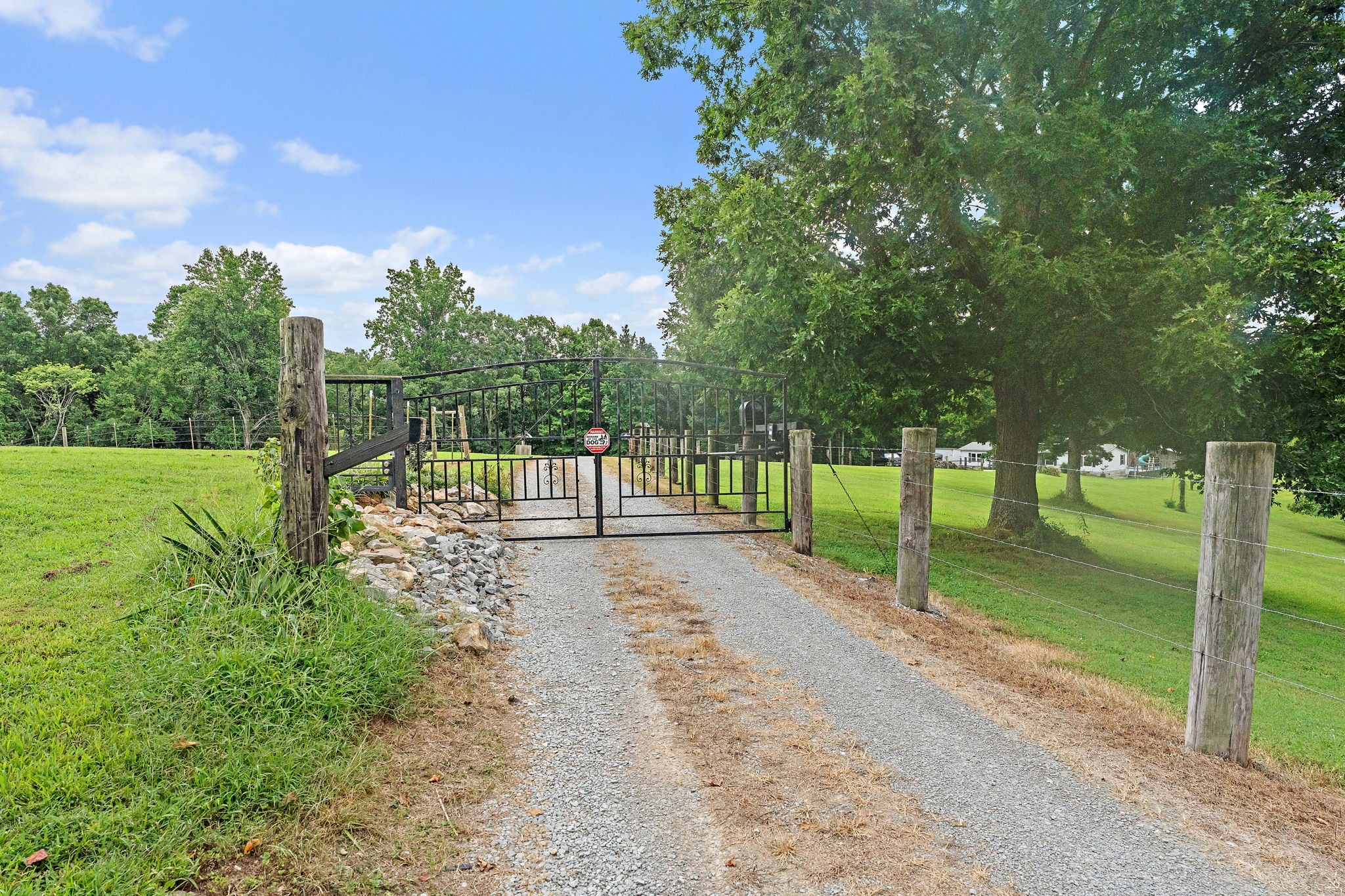 1333 Roberts Rd Property Photo 4