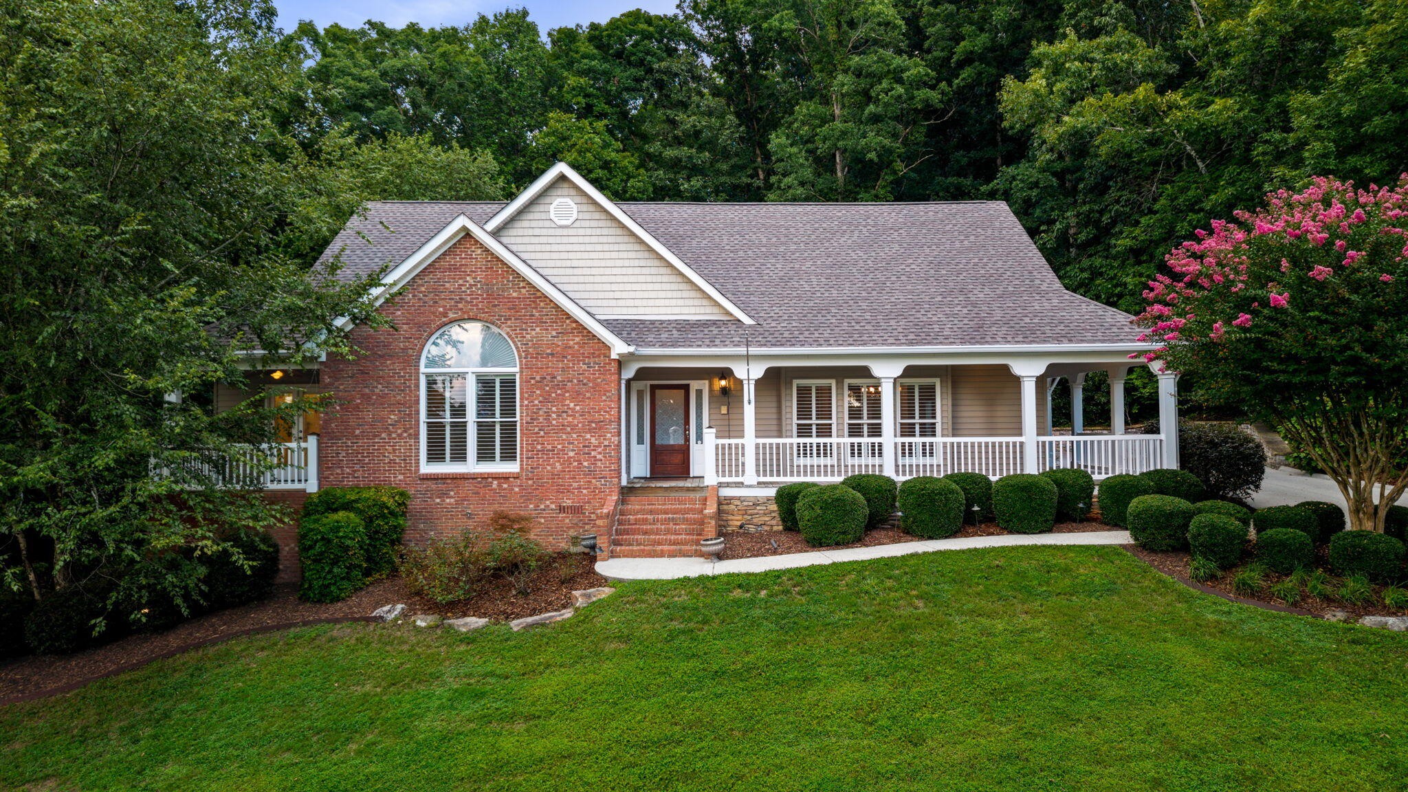 1966 Ridge Point Drive, Nw Property Photo 1