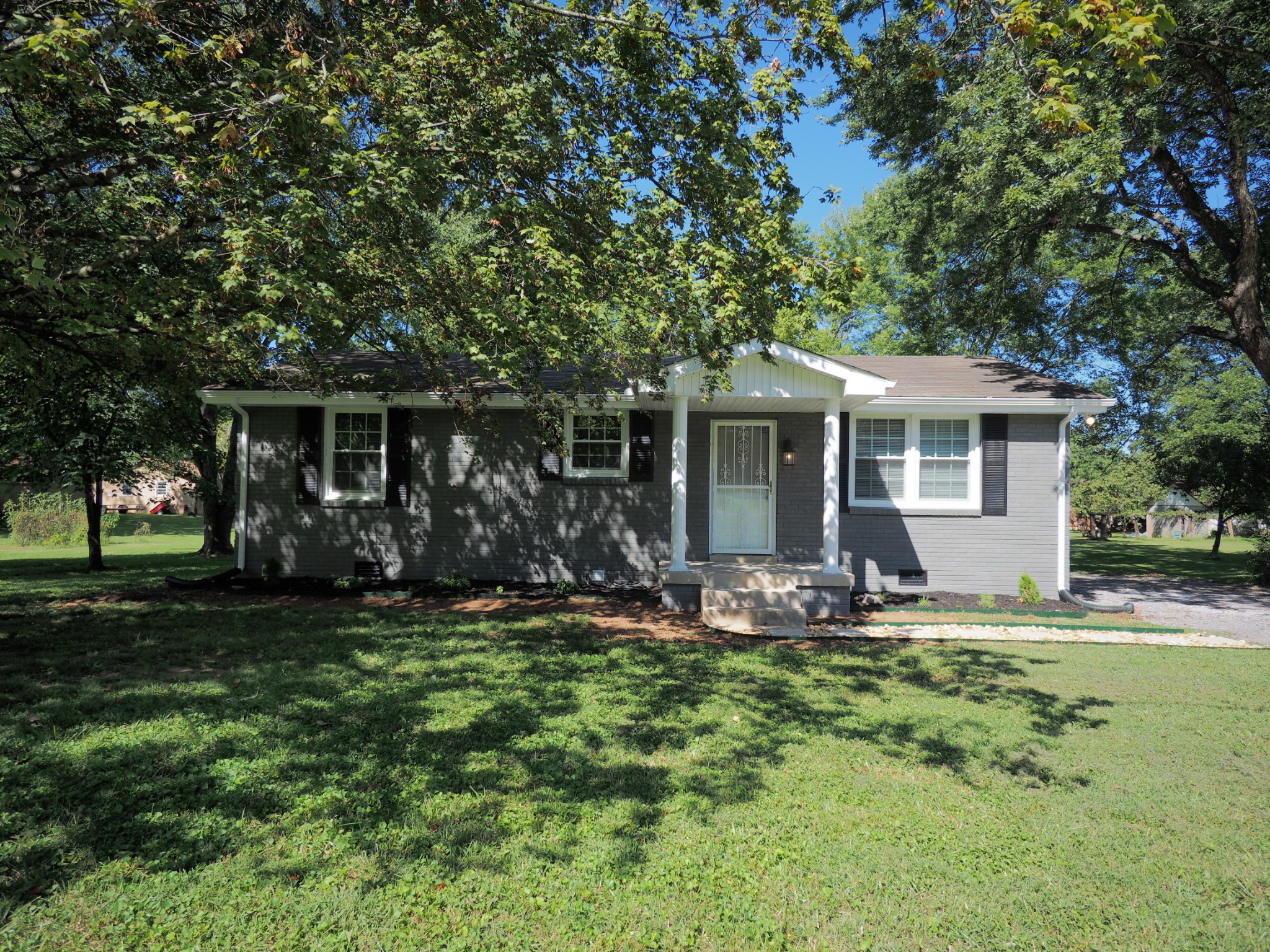 159 Sullivan Trl
