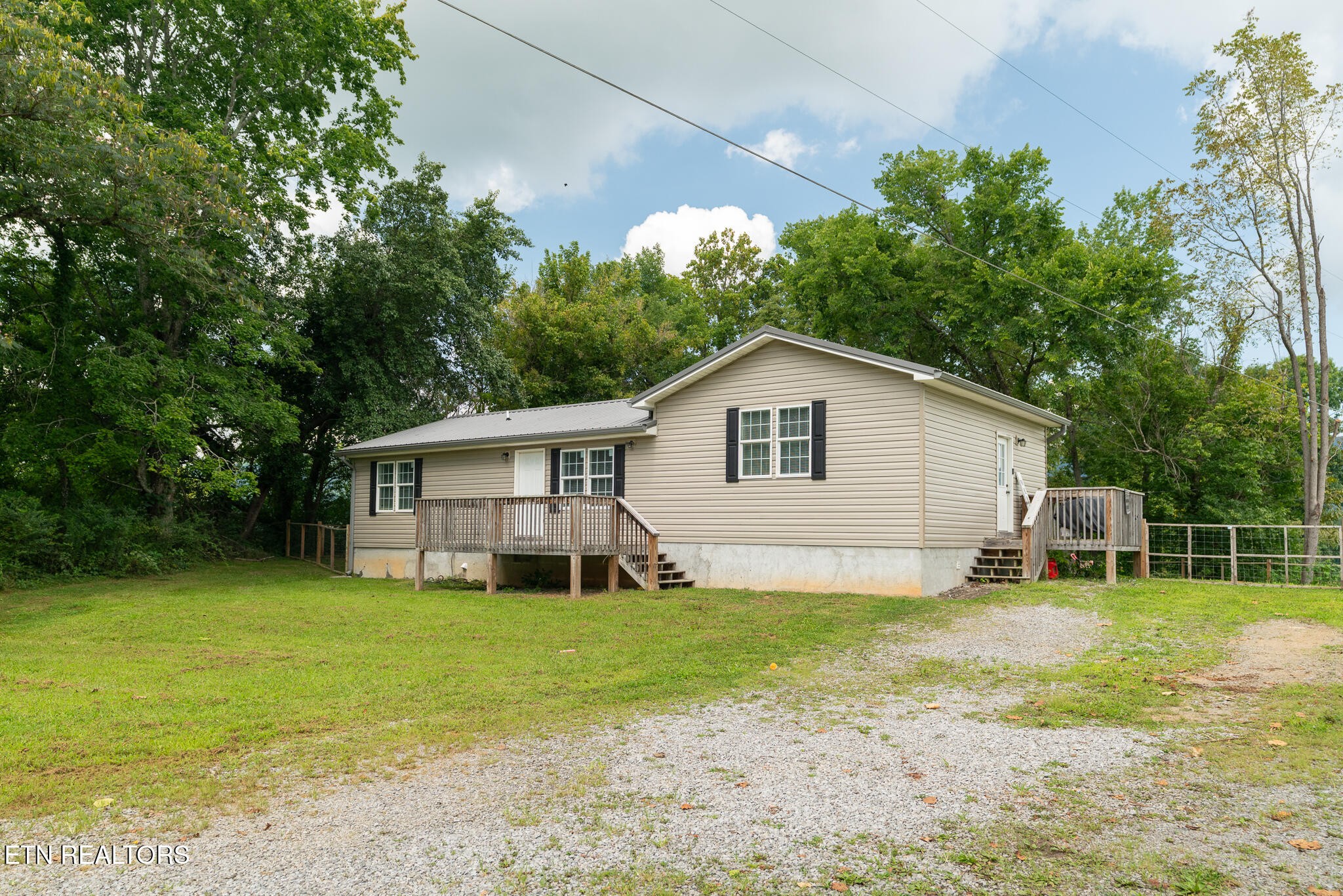3406 Back Valley Rd Property Photo 1