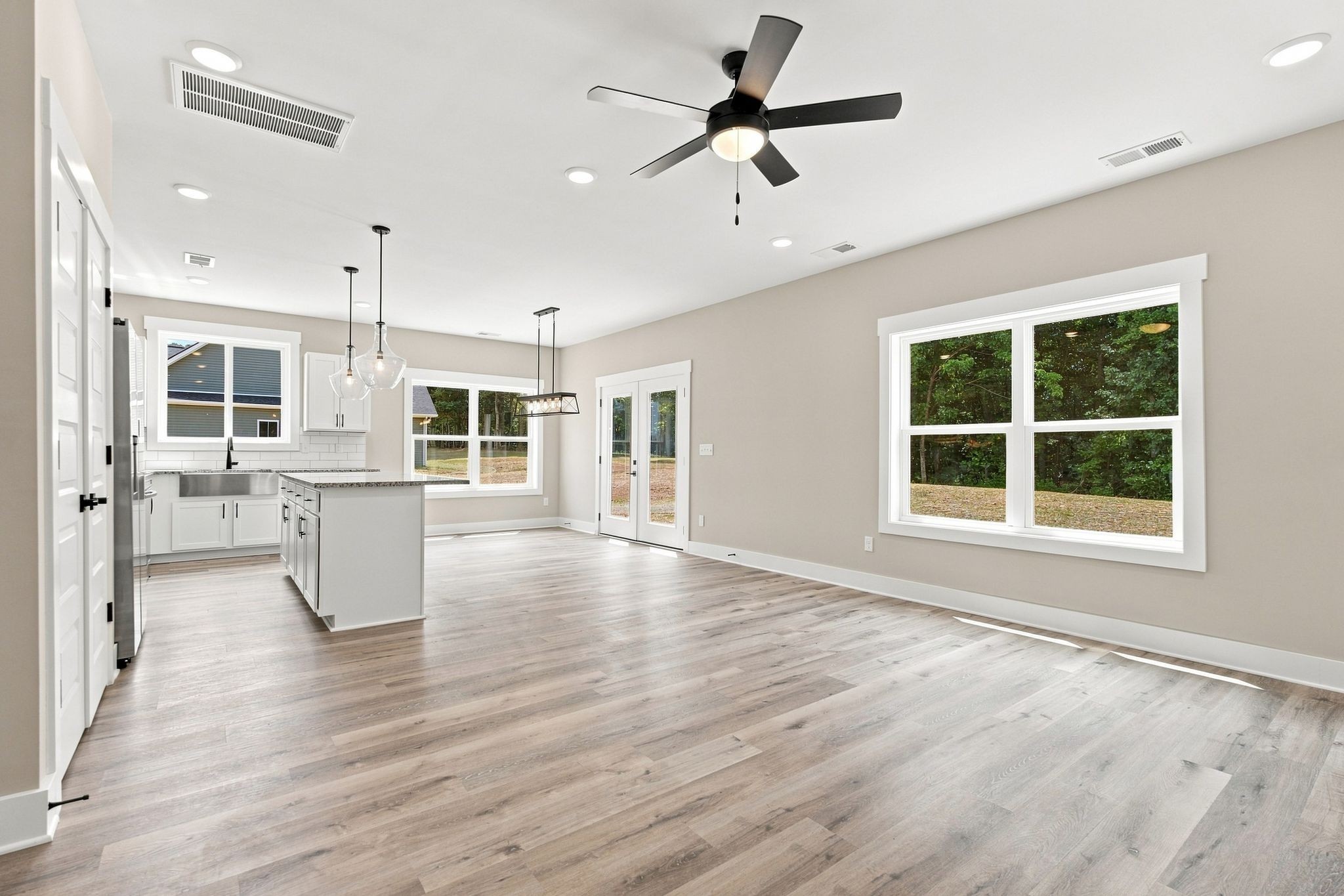 2913 Ferrells Branch Rd Property Photo 4