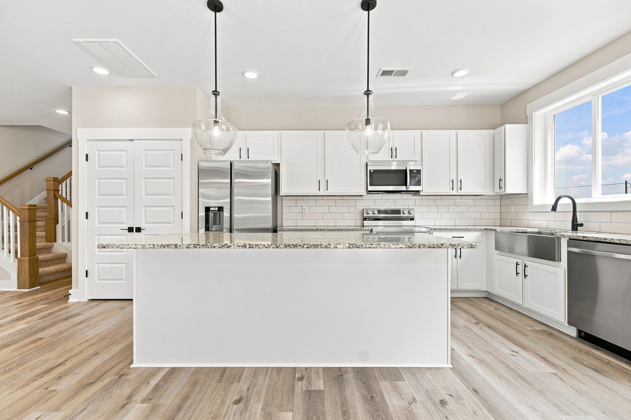 2869 Ferrells Branch Rd Property Photo 10