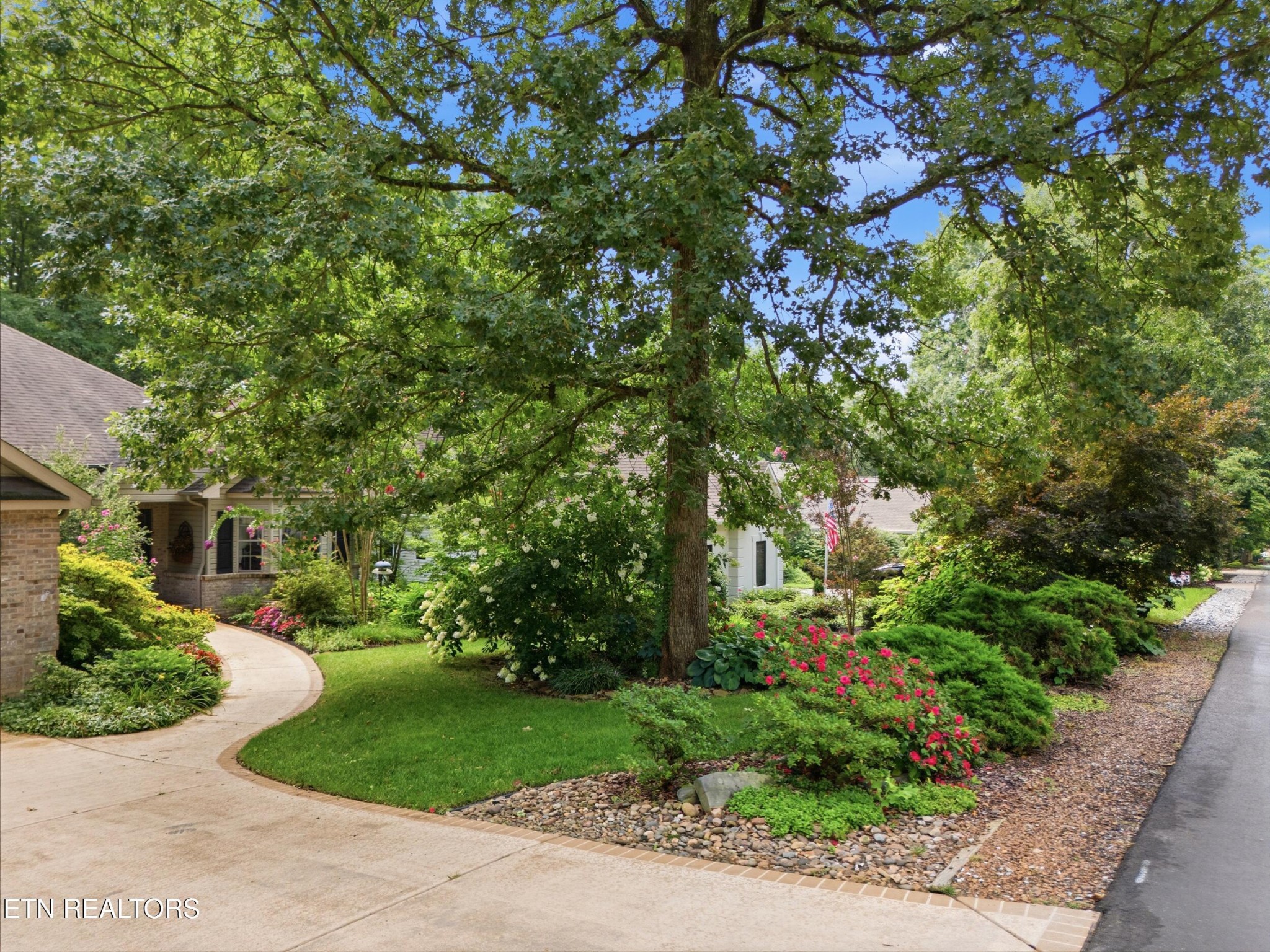 114 Oostanali Way Property Photo 49