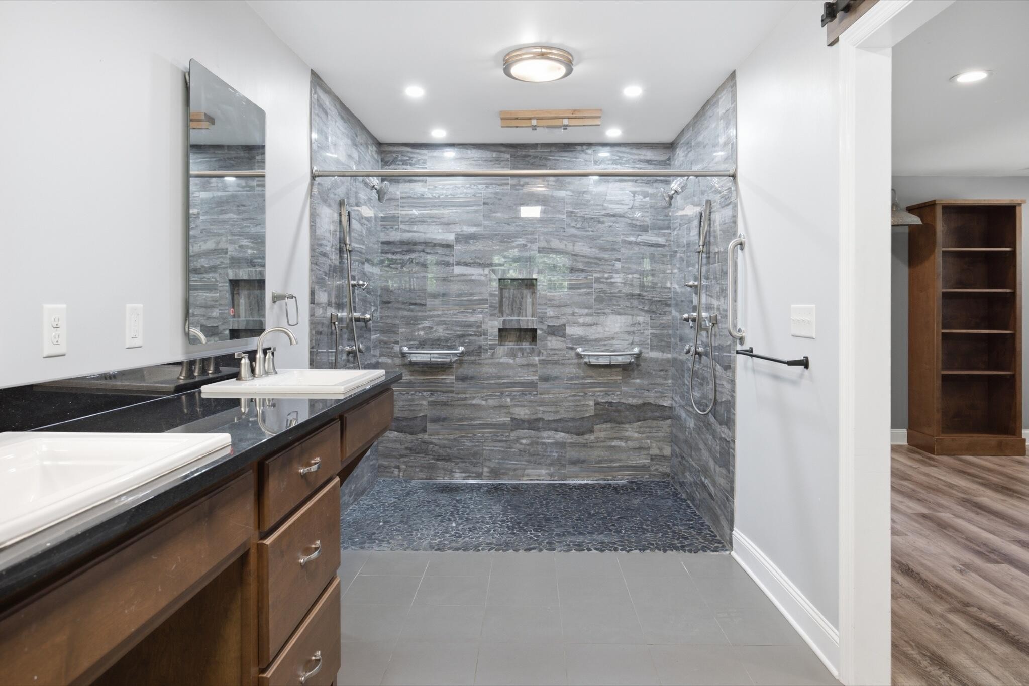 185 Diane Lane Property Photo 17