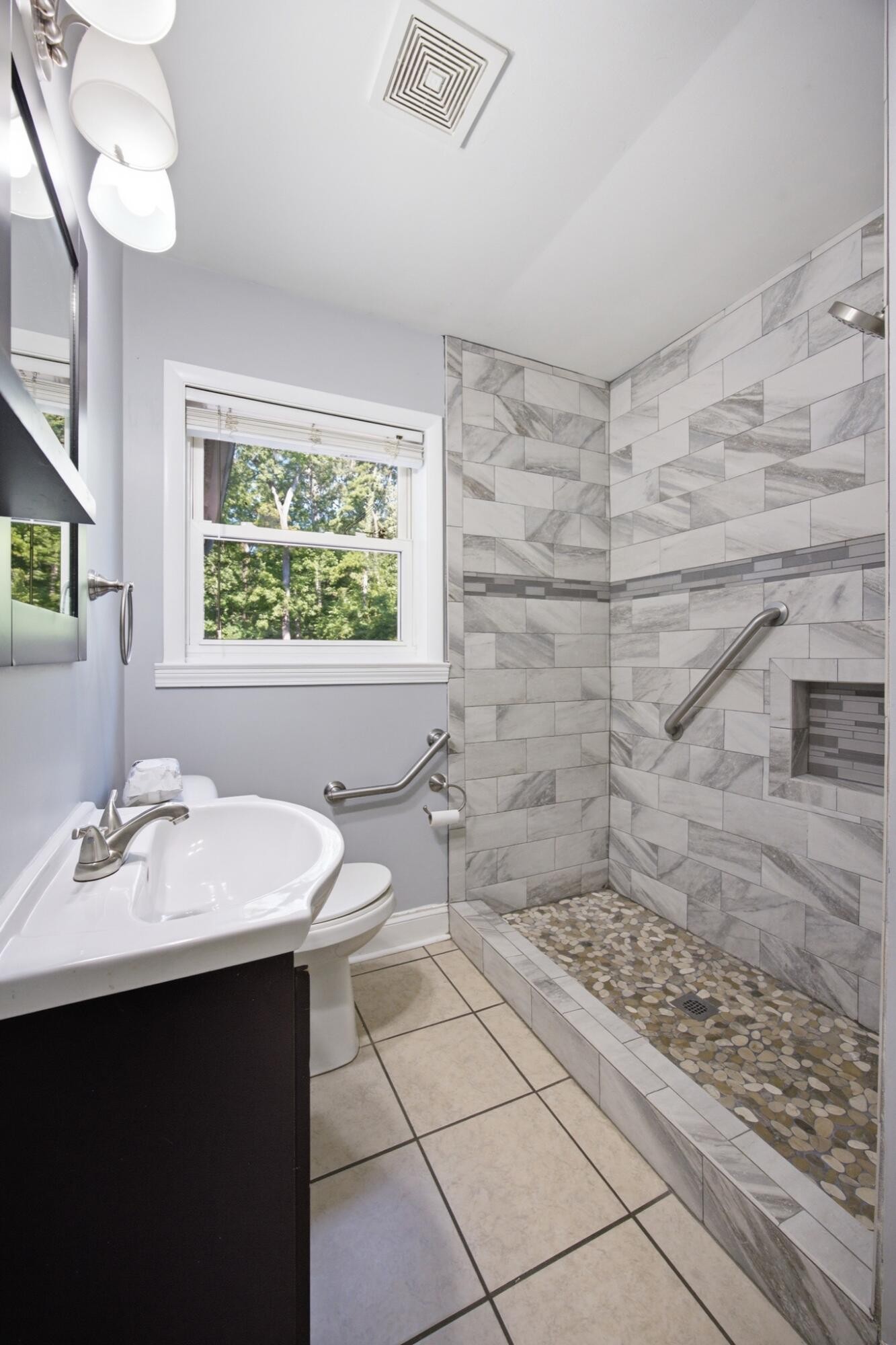 185 Diane Lane Property Photo 21