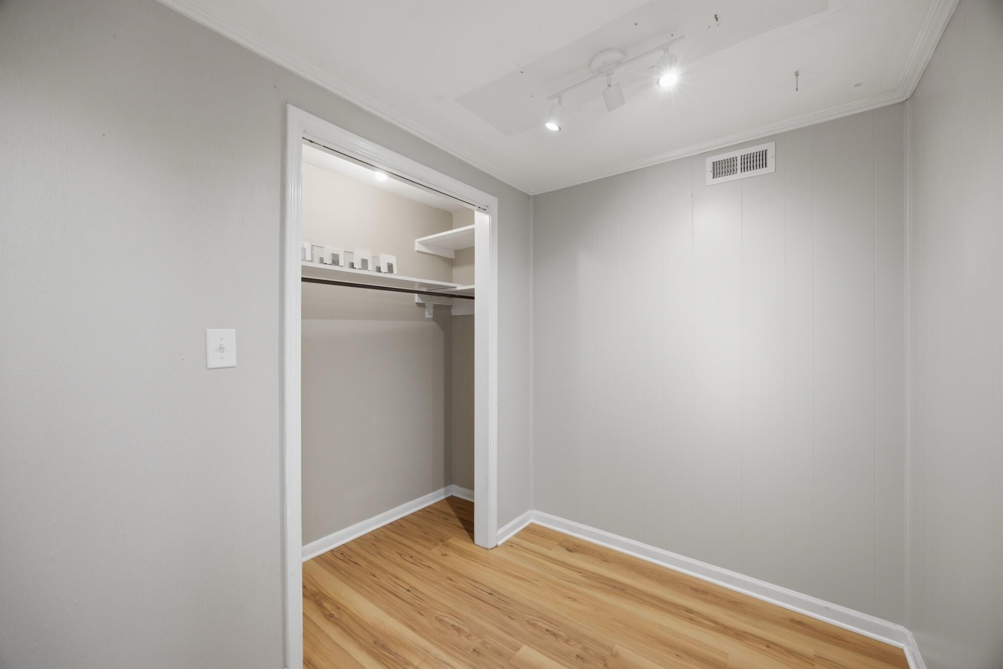 185 Diane Lane Property Photo 41