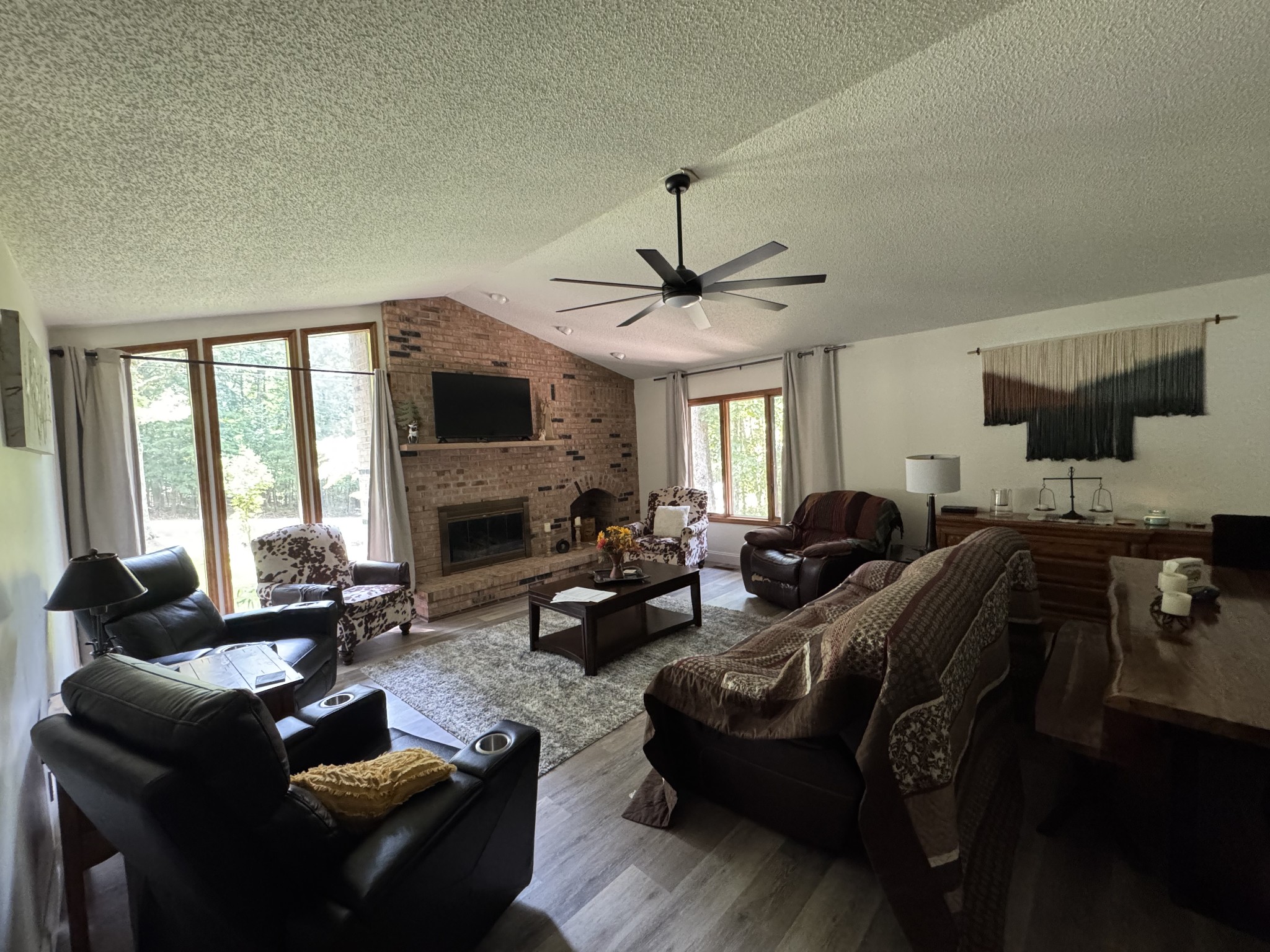 126 Rolling Green Dr Property Photo 2