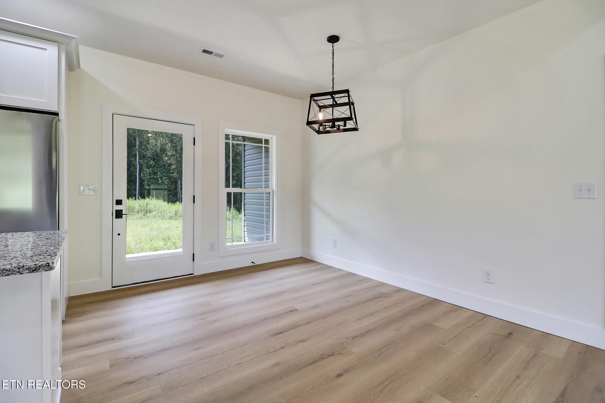 1458 Taylor Place Rd Property Photo 17