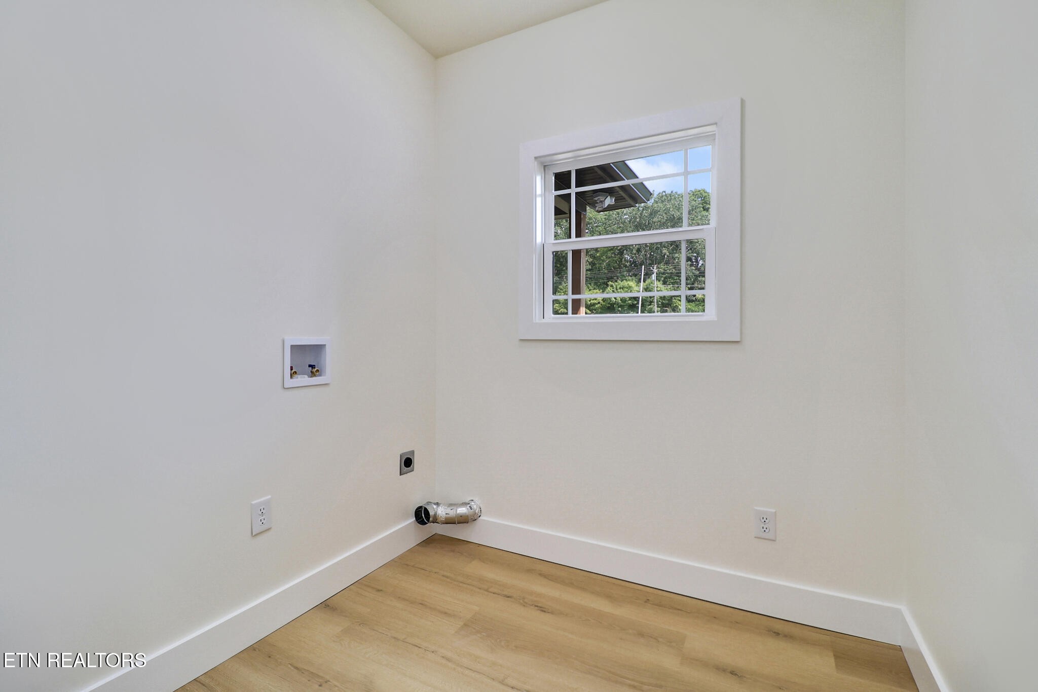 1458 Taylor Place Rd Property Photo 23