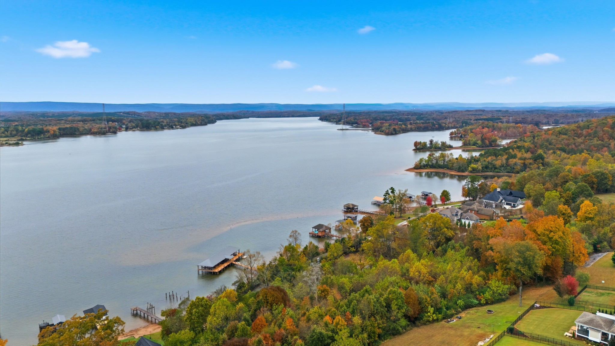 6352 Lynn Road Property Photo 3