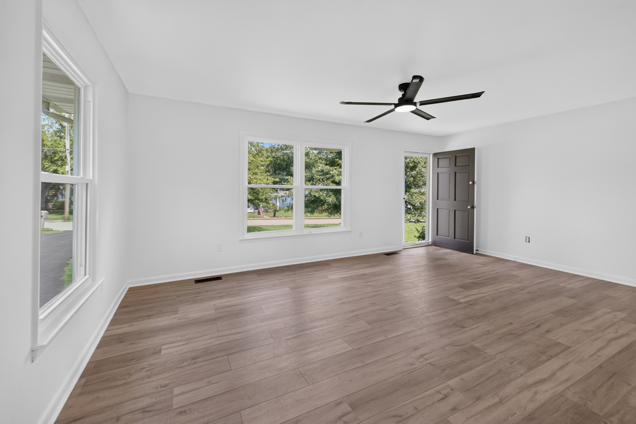 517 Wall St Property Photo 2