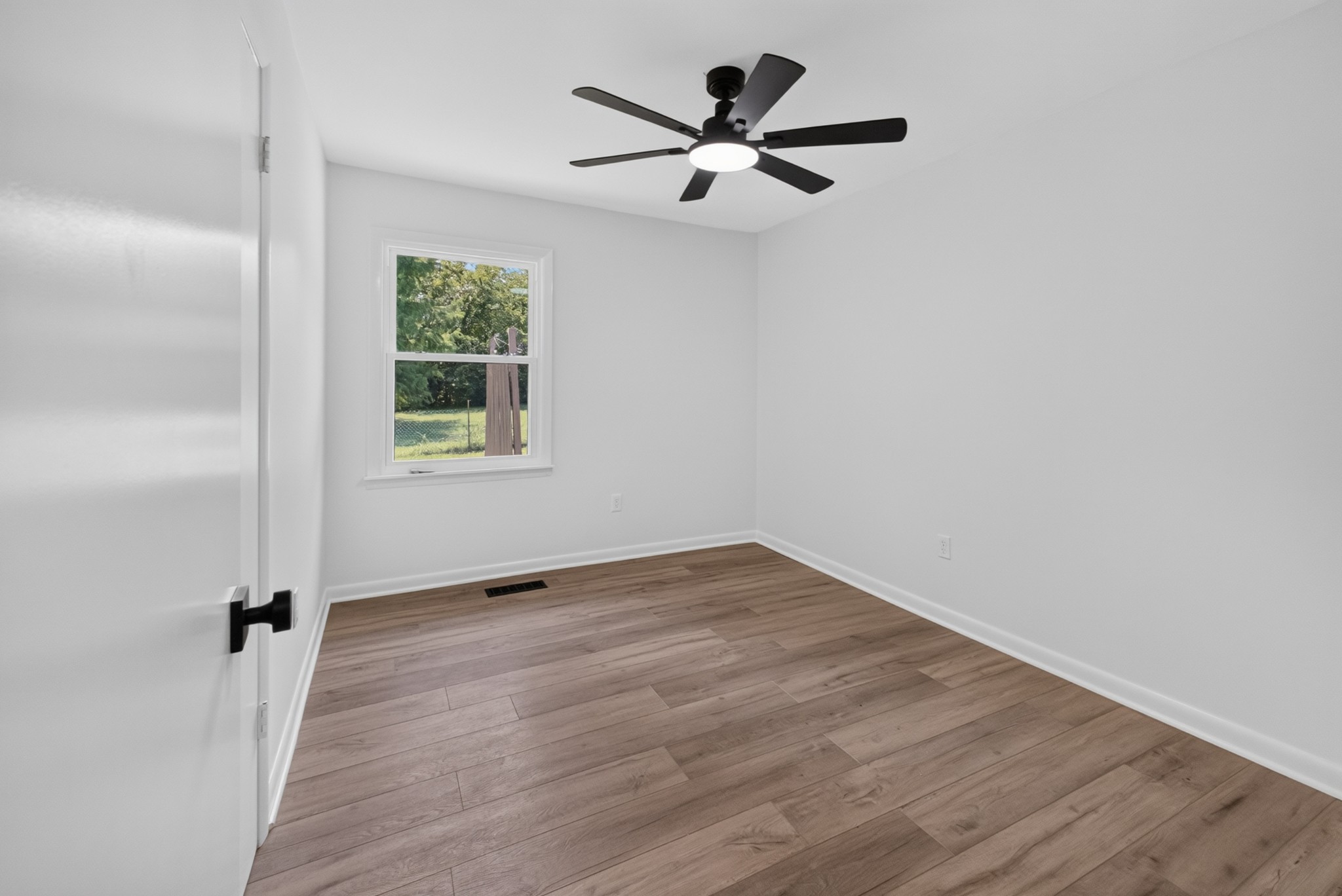 517 Wall St Property Photo 13