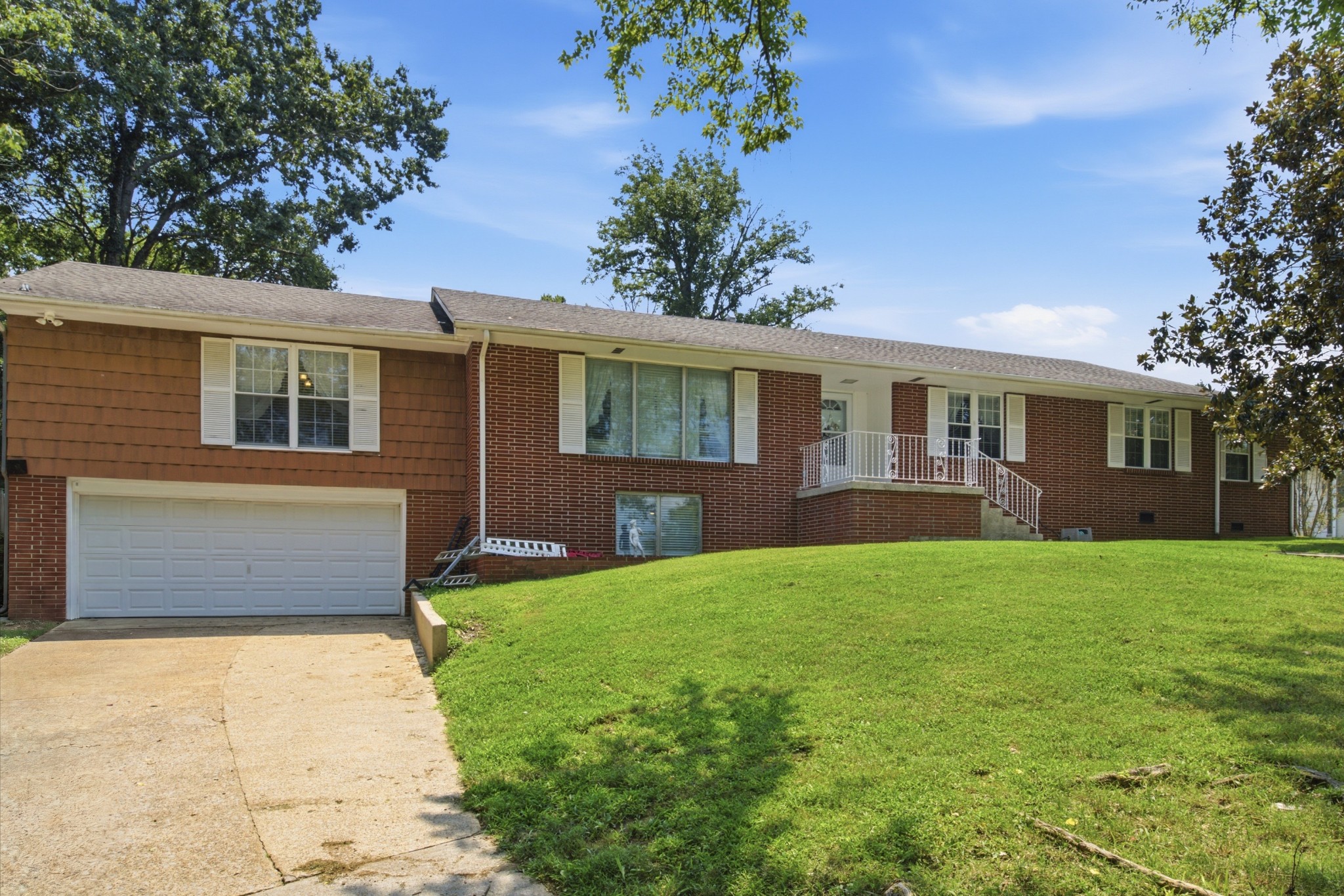 865 Cornersville Rd Property Photo 2