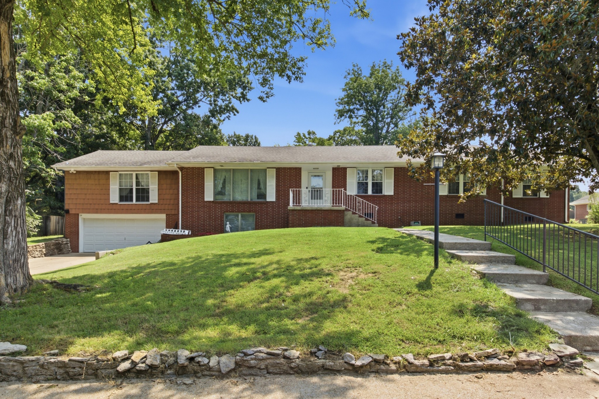 865 Cornersville Rd Property Photo 3