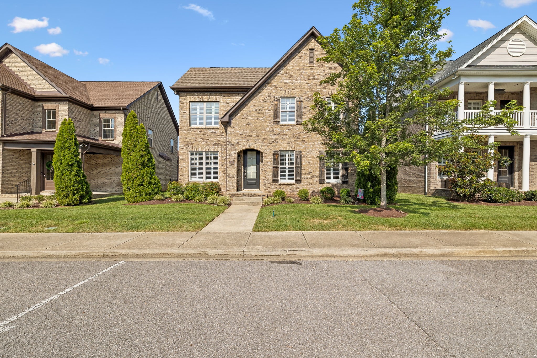 1082 N Mcmahan Dr Property Photo 3