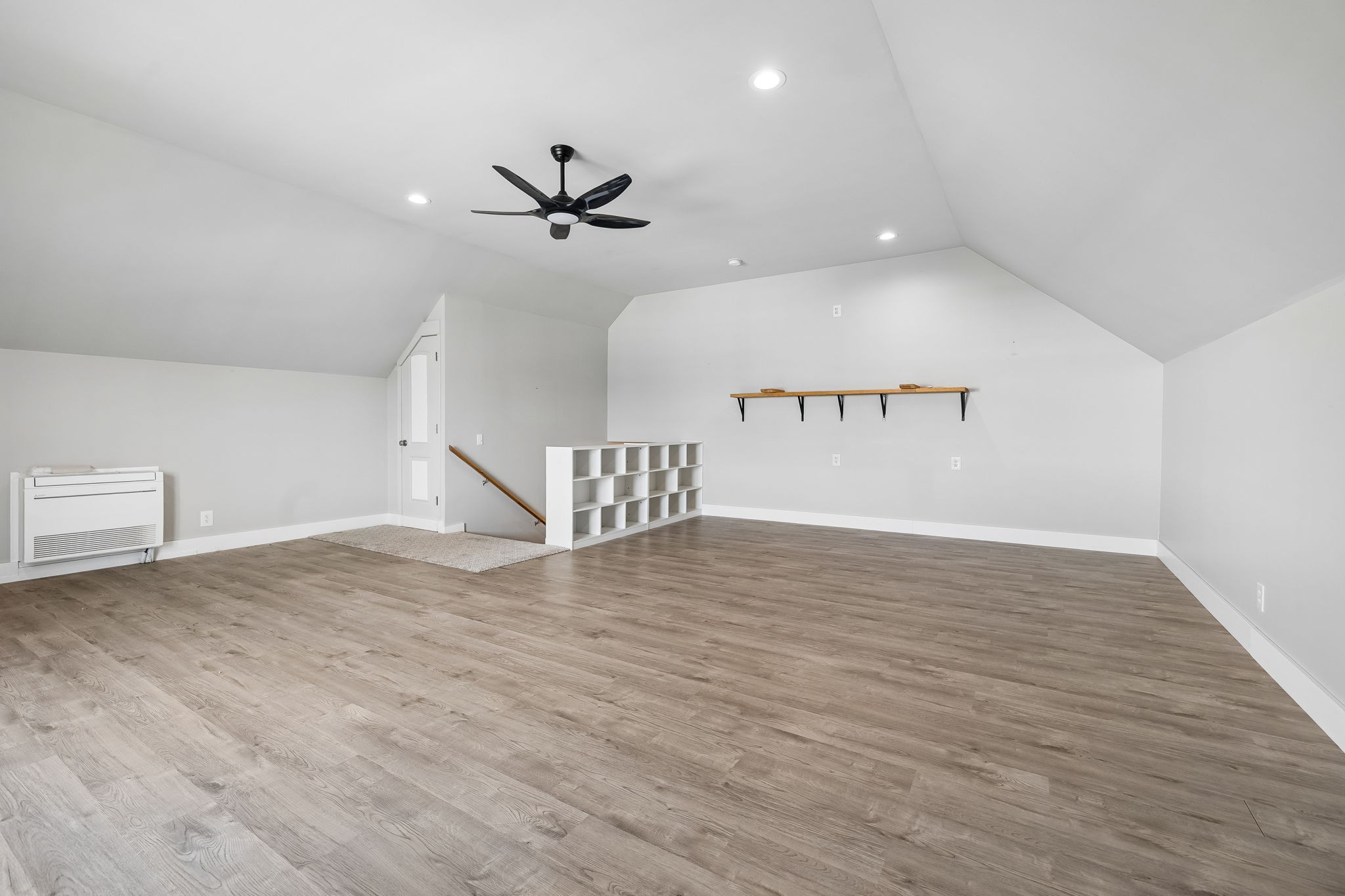 1082 N Mcmahan Dr Property Photo 28