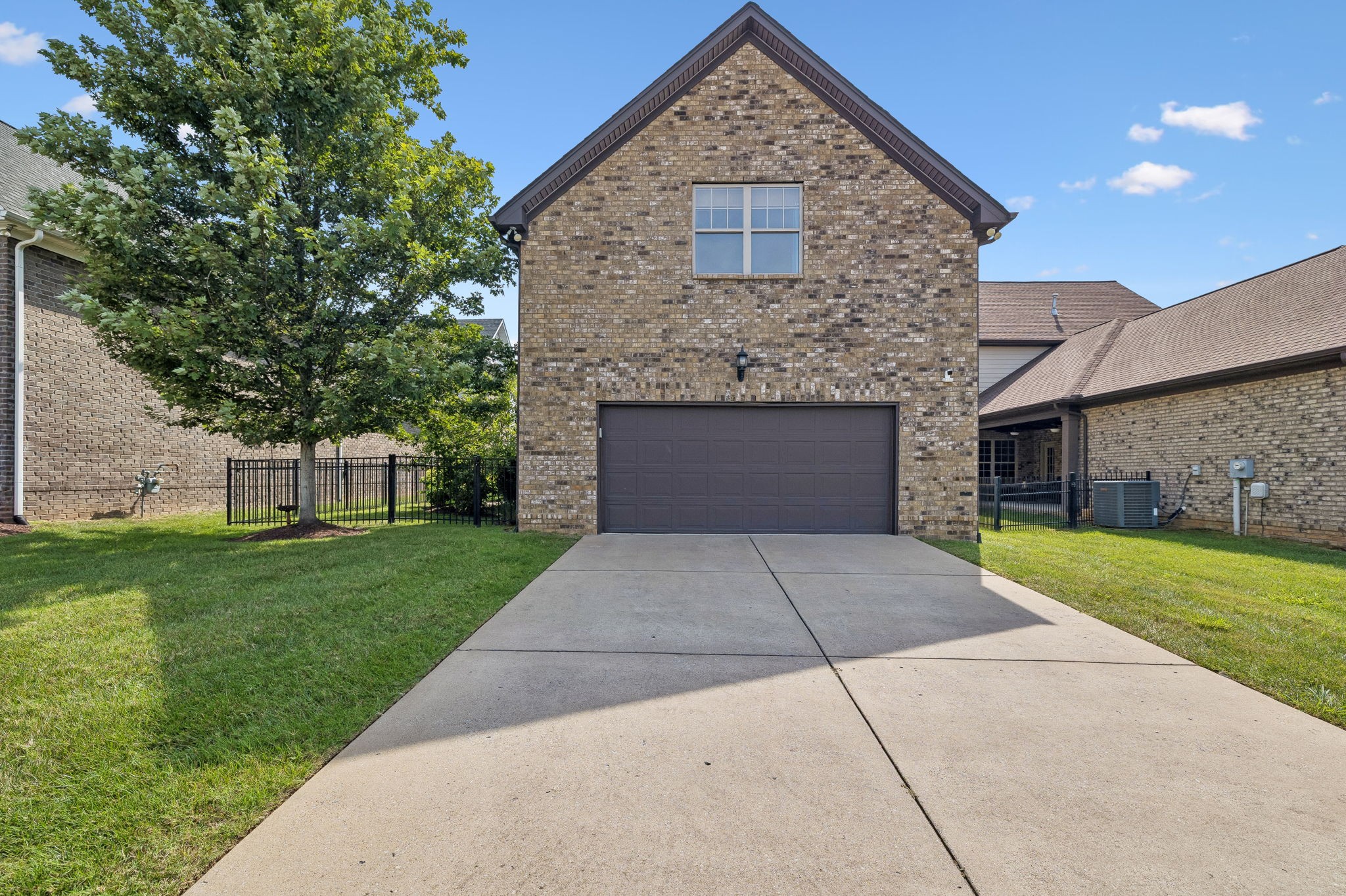 1082 N Mcmahan Dr Property Photo 47